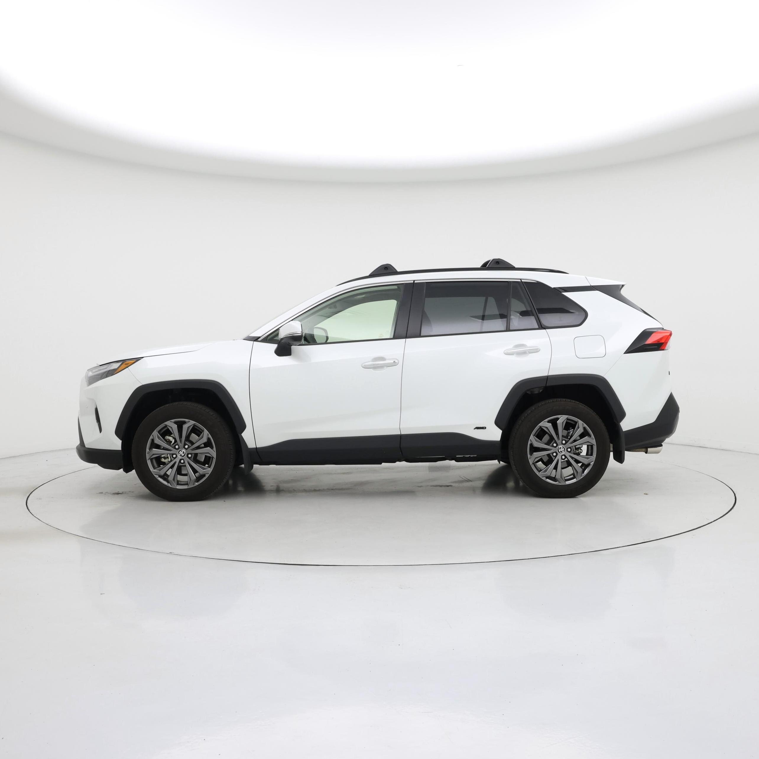 Thumbnail: 2025 Toyota RAV4 - 3