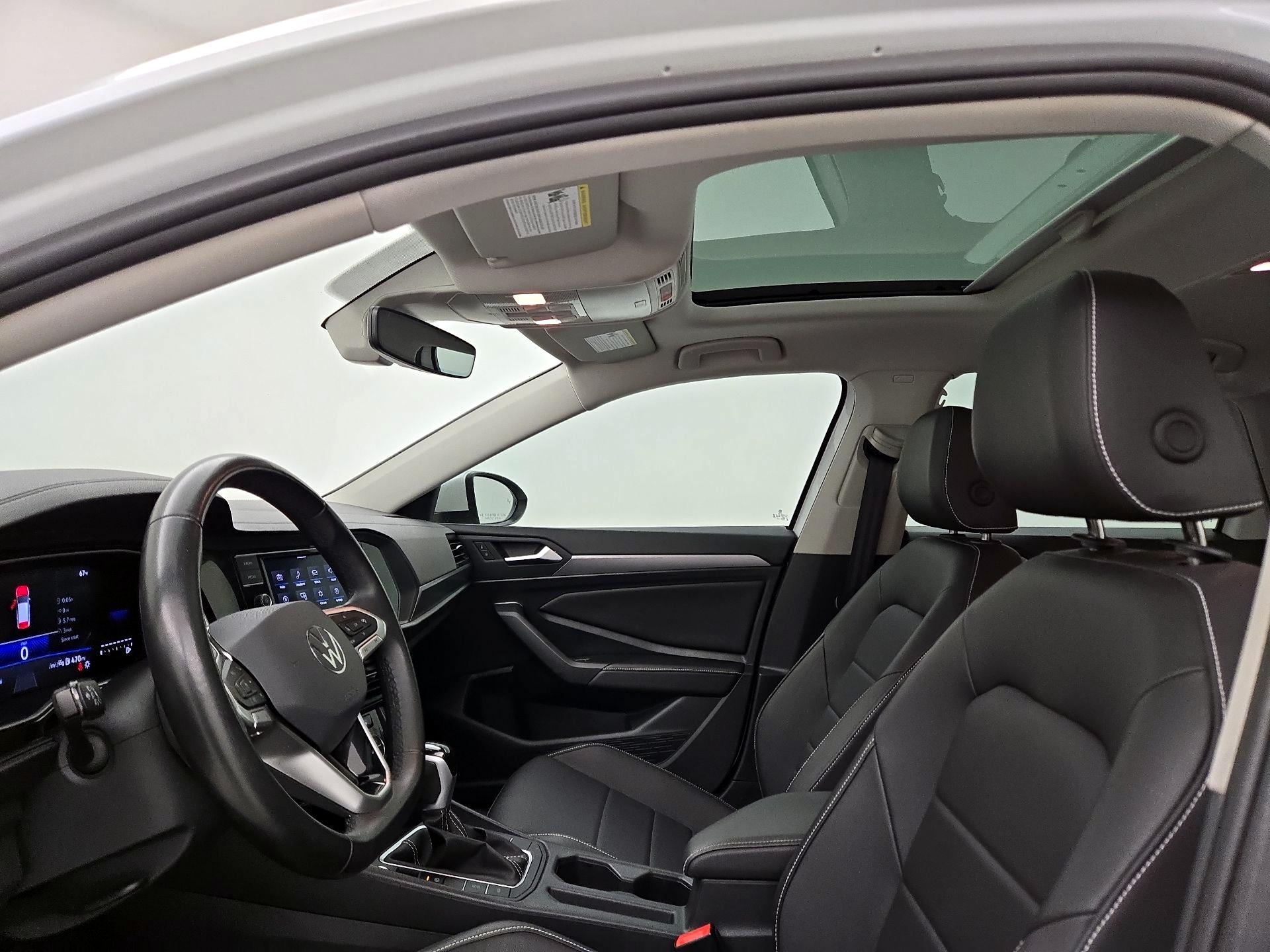 Thumbnail: 2024 Volkswagen Jetta - 19