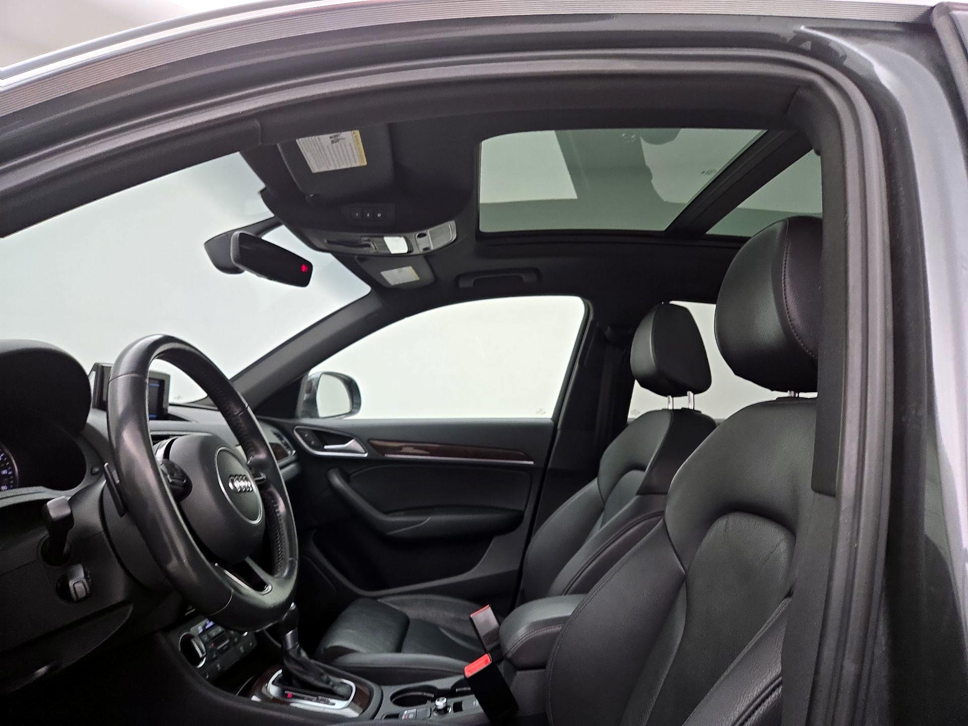 Thumbnail: 2018 Audi Q3 - 19