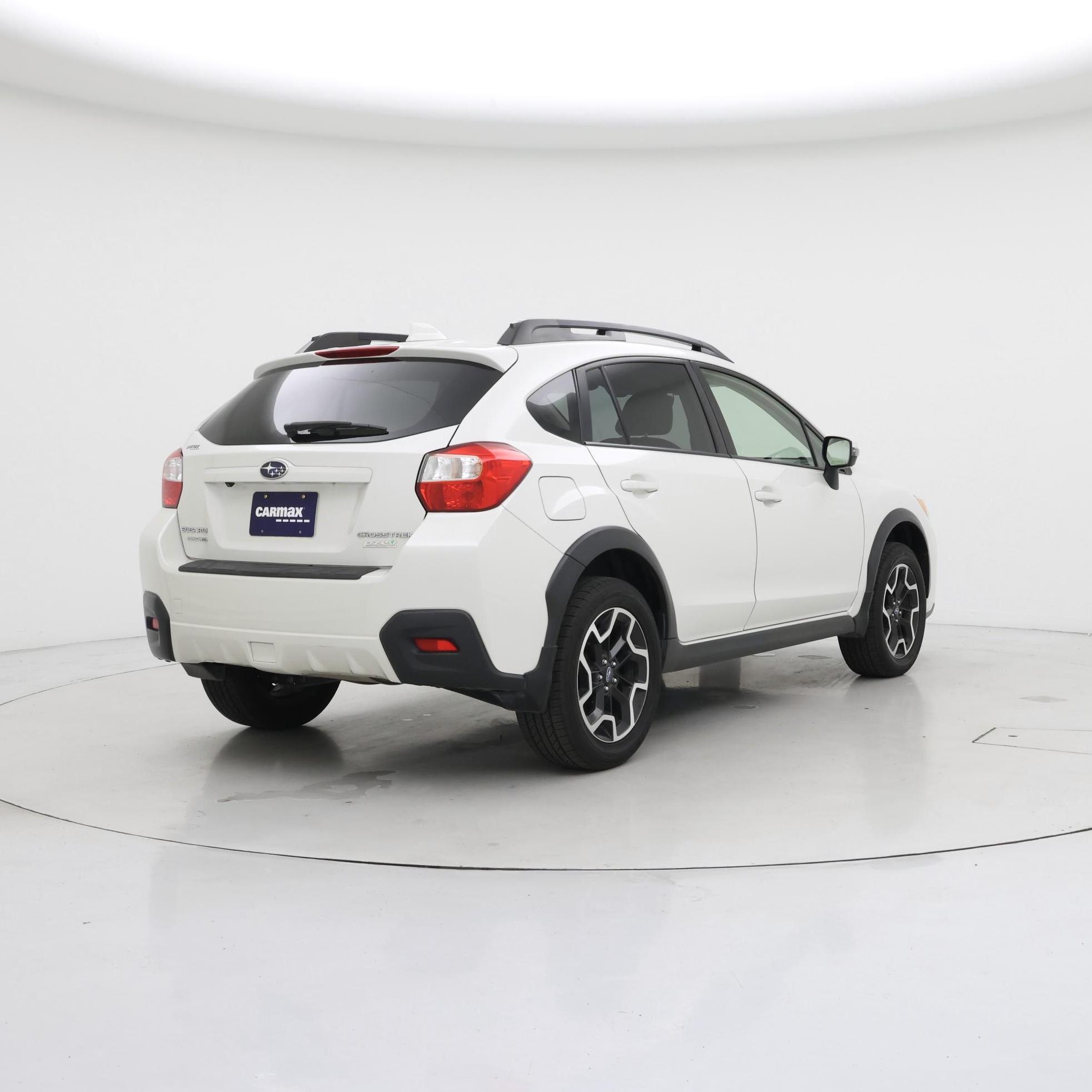 Thumbnail: 2017 Subaru Crosstrek - 8