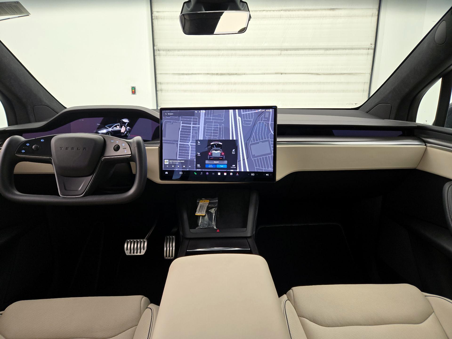 Thumbnail: 2022 Tesla Model X - 9