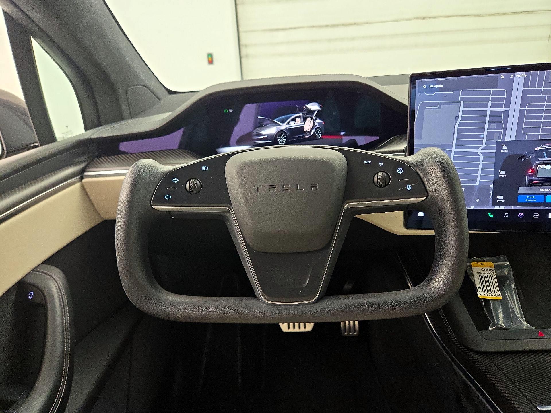 Thumbnail: 2022 Tesla Model X - 10