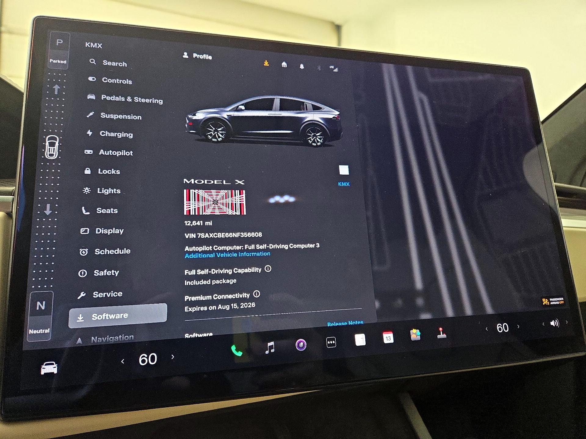 Thumbnail: 2022 Tesla Model X - 13