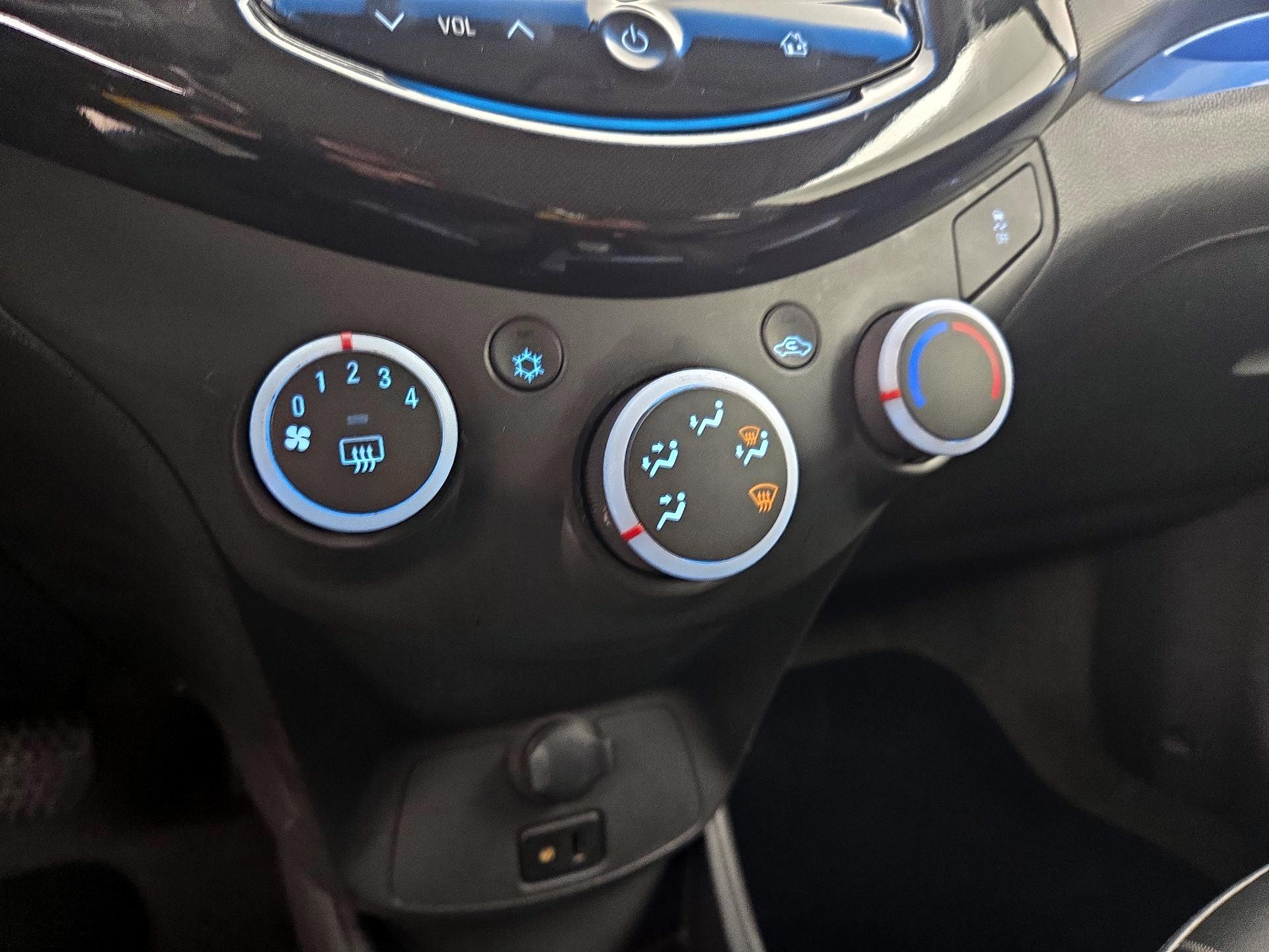 Thumbnail: 2015 Chevrolet Spark - 15