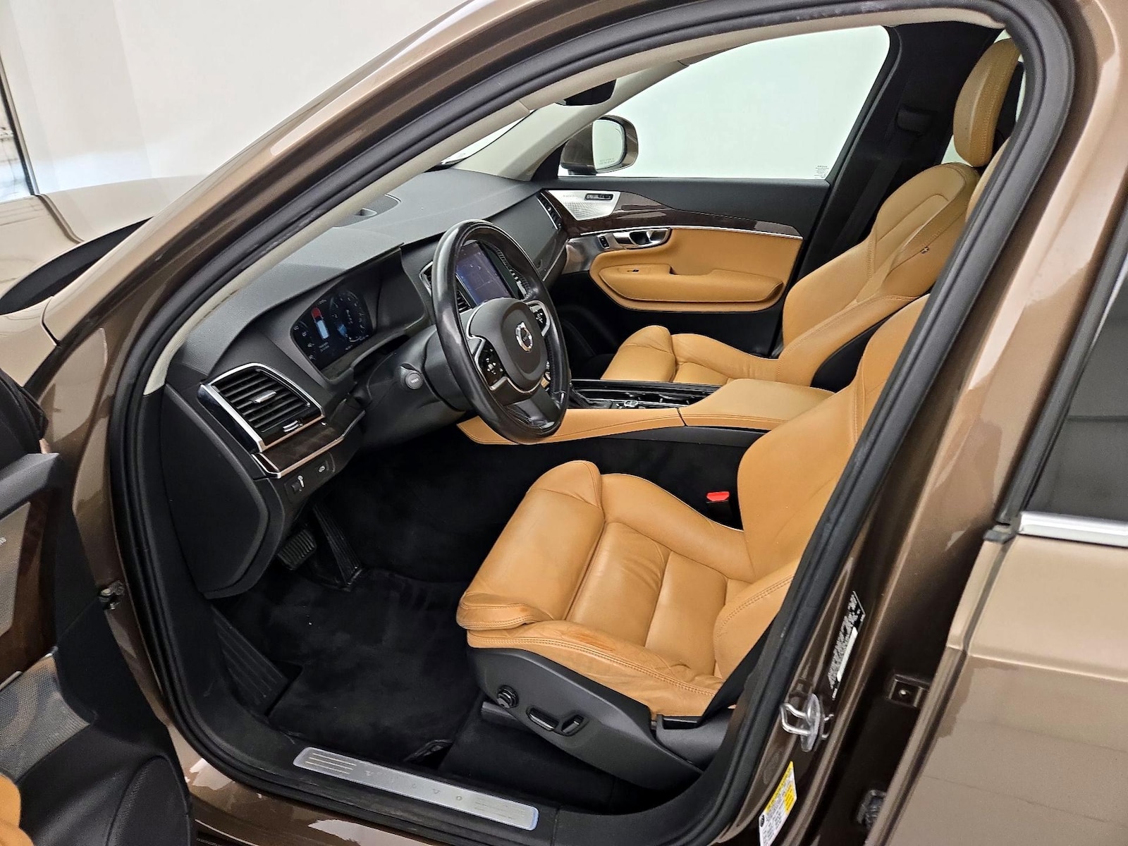 2016 Volvo XC90 Momentum - Photo 12
