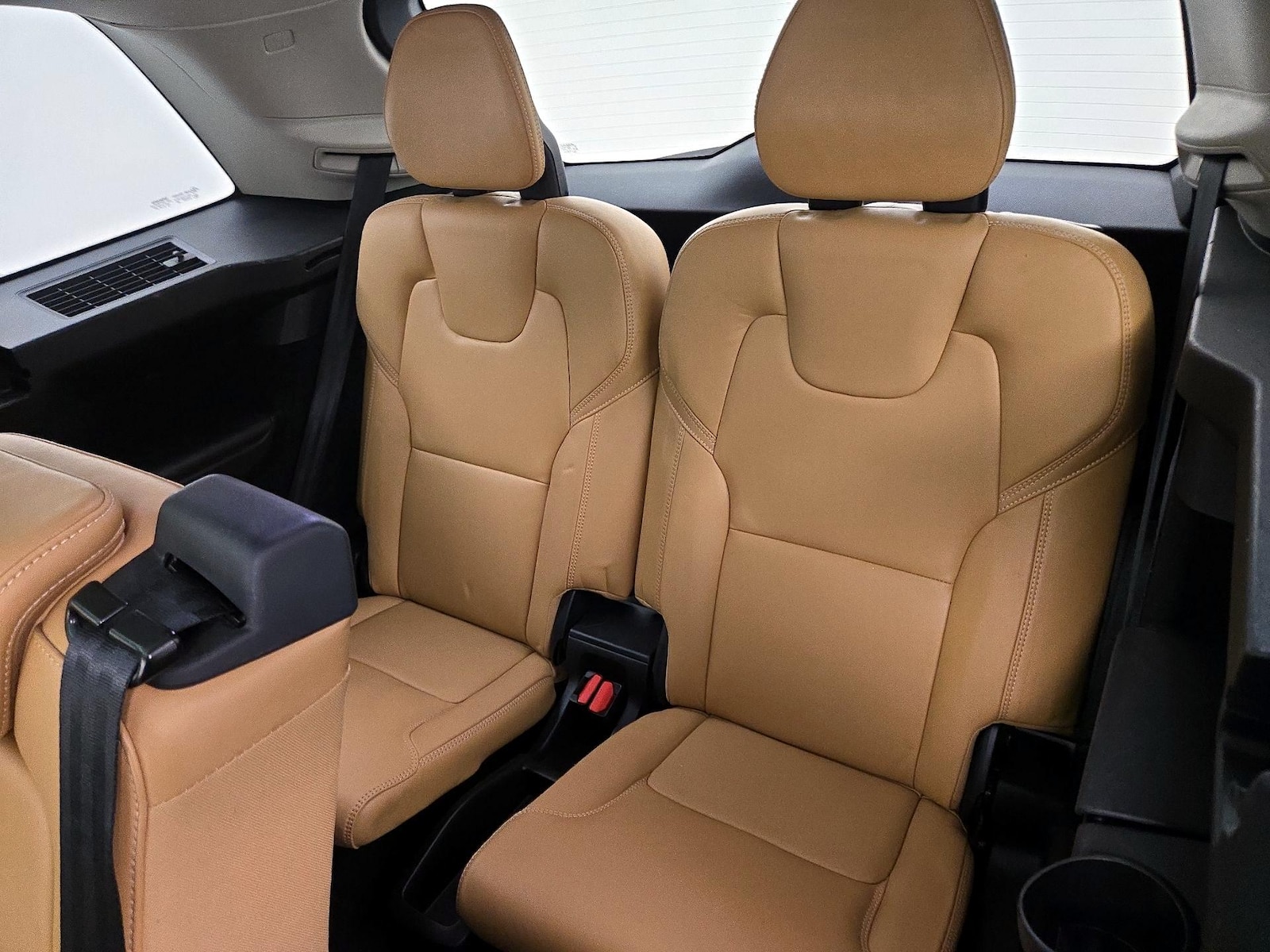 2016 Volvo XC90 Momentum - Photo 23