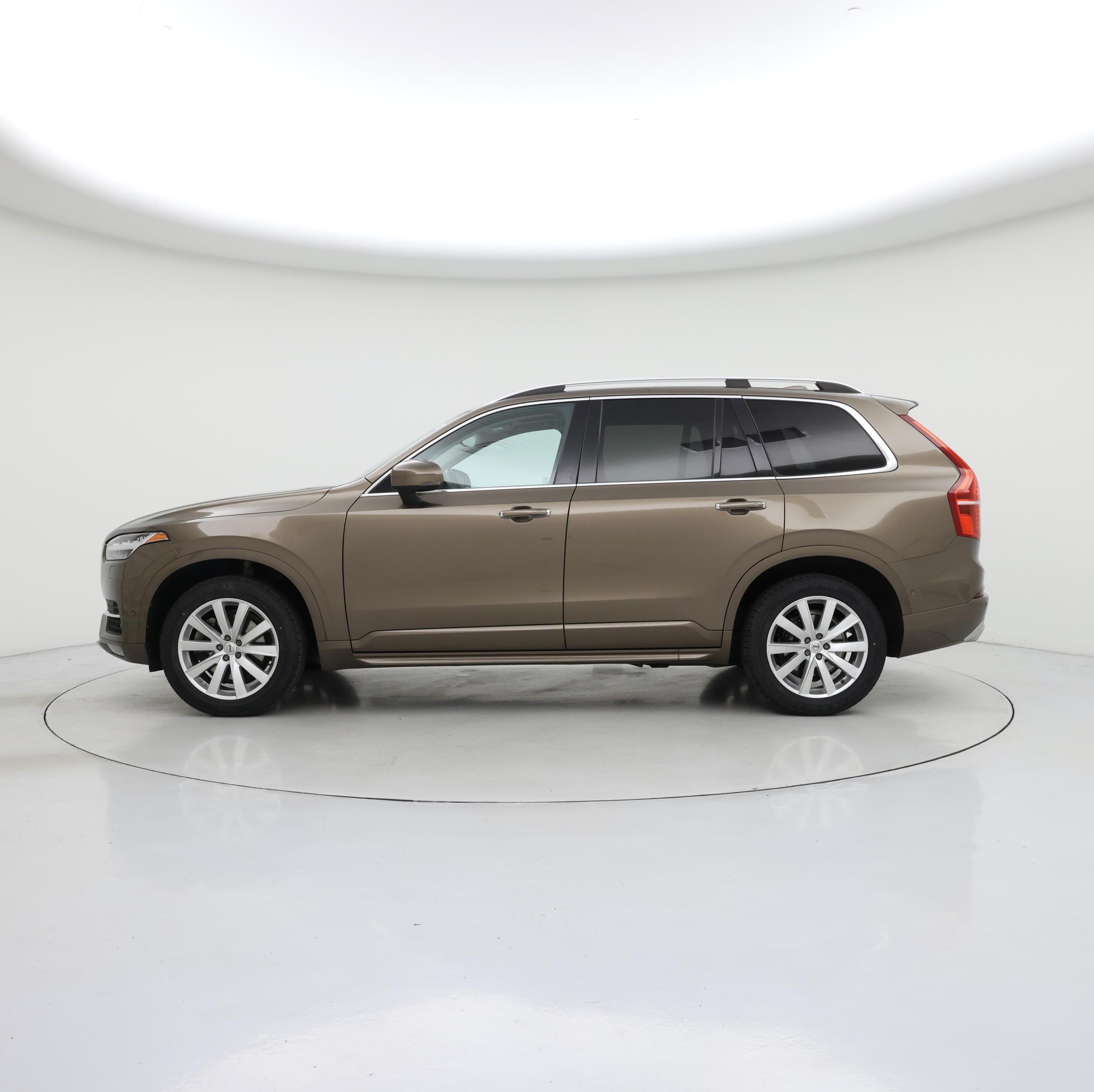 Thumbnail: 2016 Volvo XC90 - 3