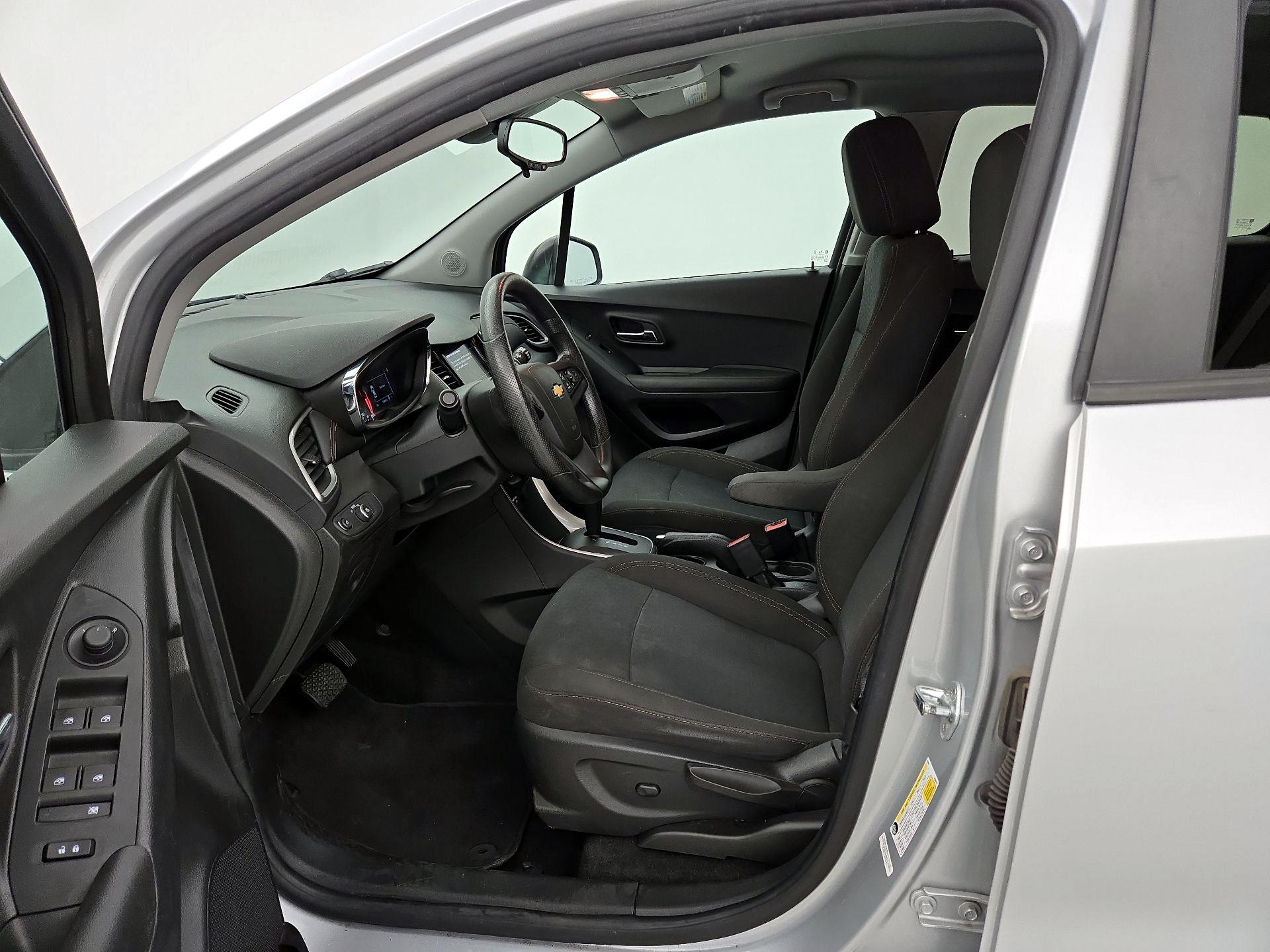 Thumbnail: 2020 Chevrolet Trax - 11