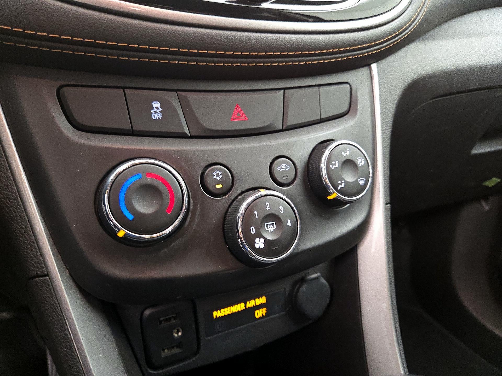 Thumbnail: 2020 Chevrolet Trax - 16