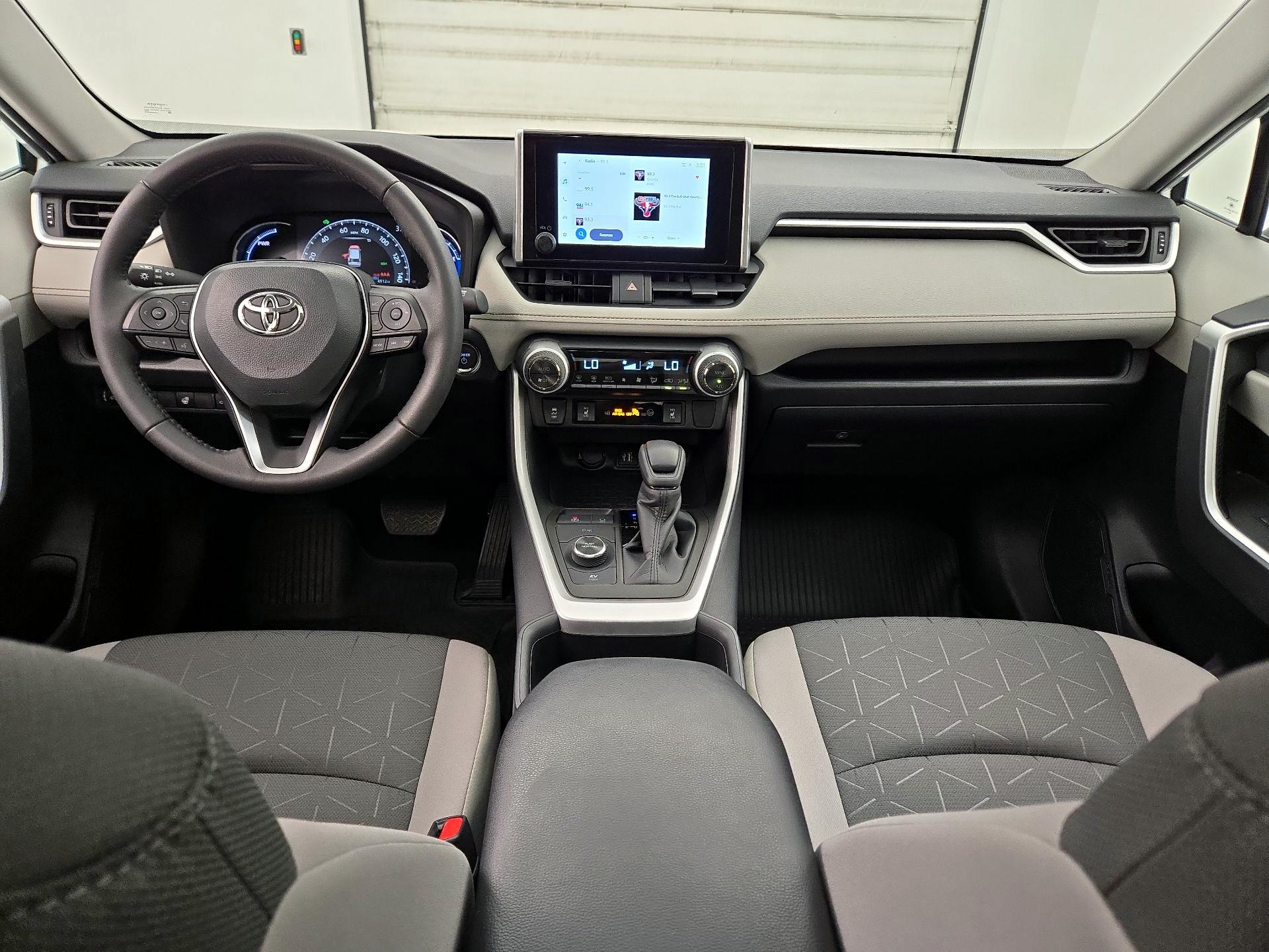 Thumbnail: 2025 Toyota RAV4 - 9