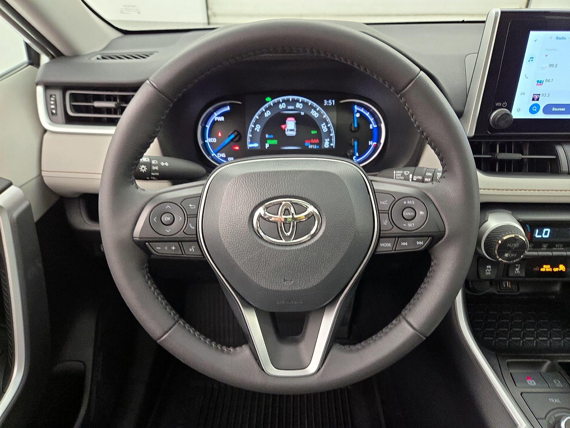 Thumbnail: 2025 Toyota RAV4 - 10