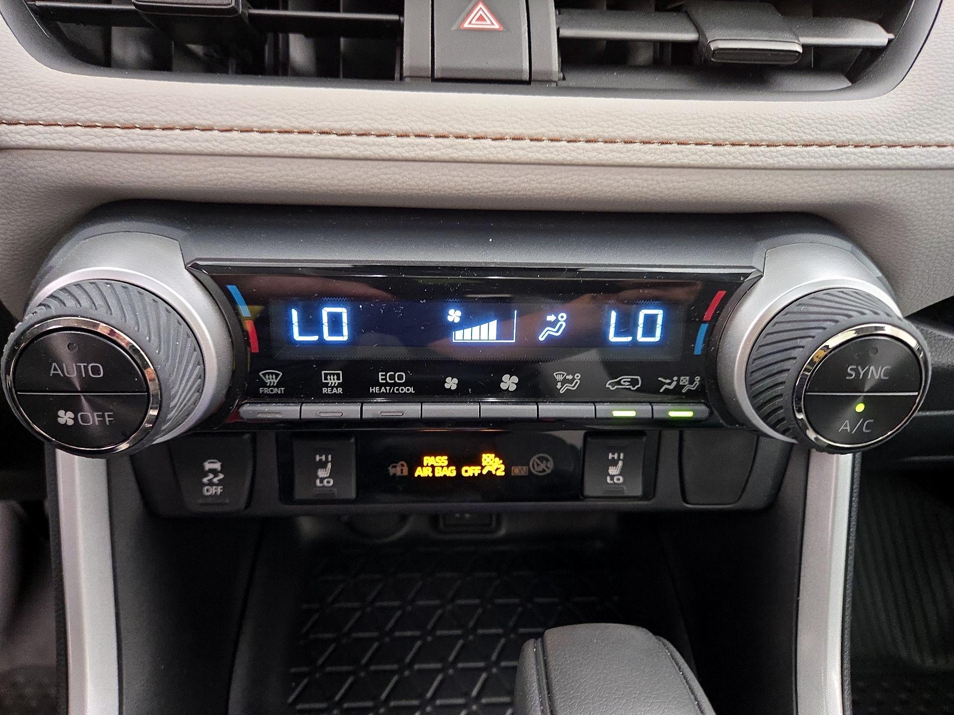 Thumbnail: 2025 Toyota RAV4 - 16