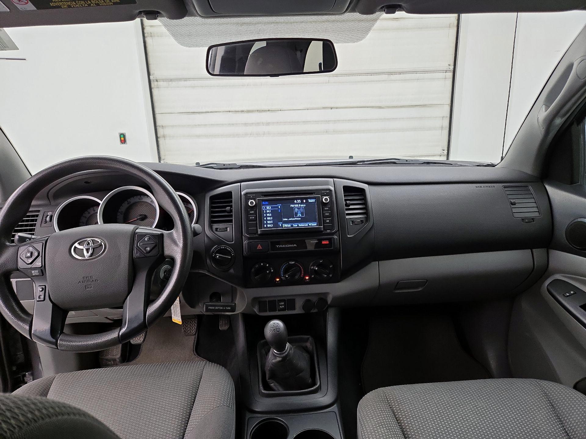 Thumbnail: 2015 Toyota Tacoma - 9