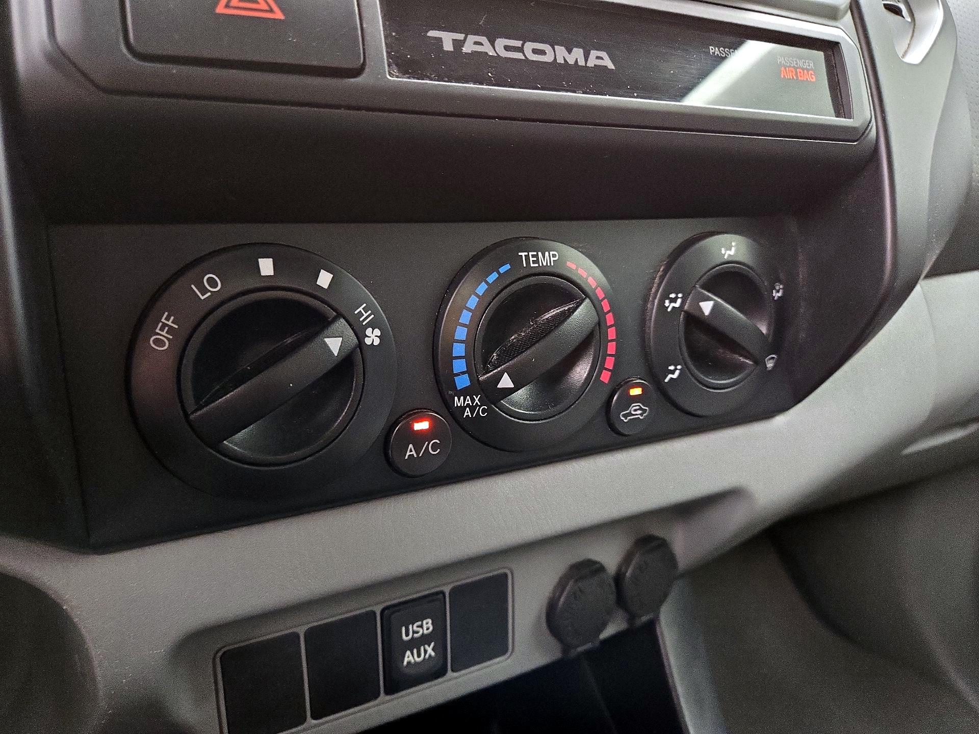 Thumbnail: 2015 Toyota Tacoma - 15