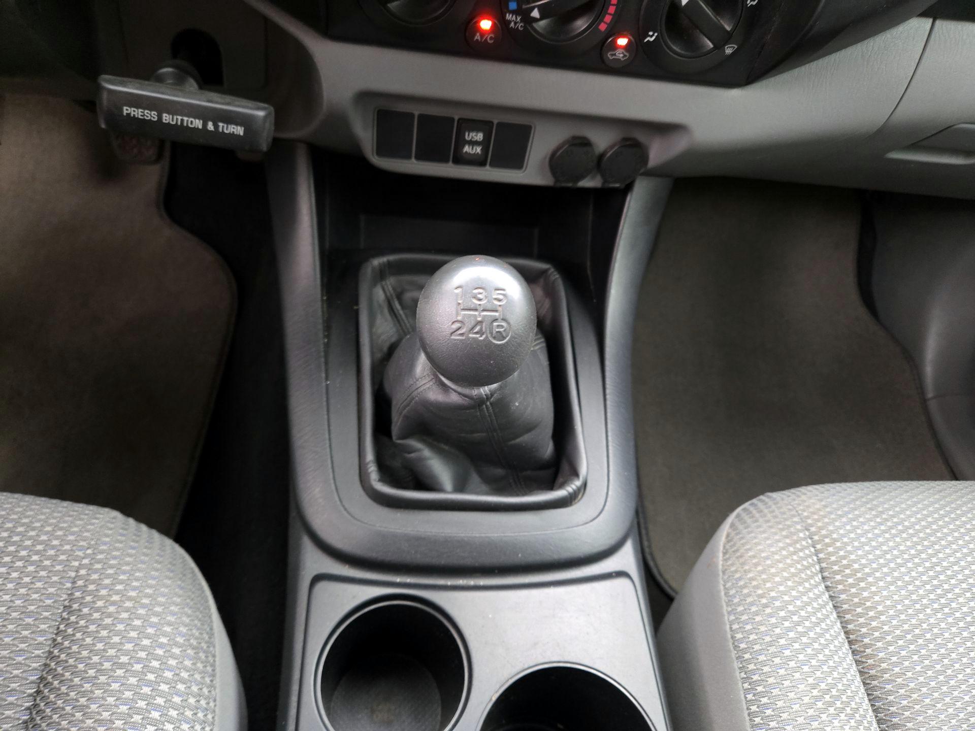 Thumbnail: 2015 Toyota Tacoma - 16