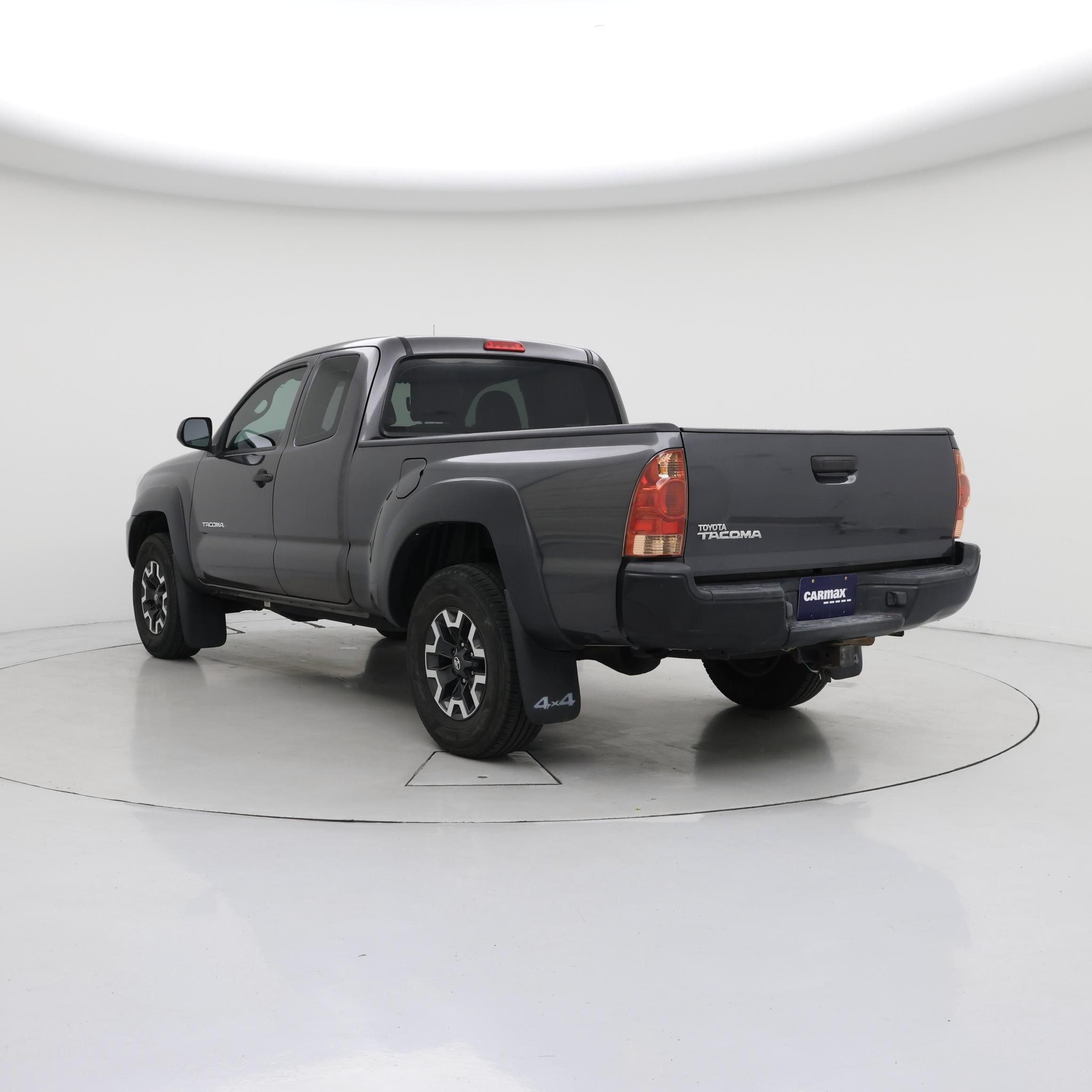 Thumbnail: 2015 Toyota Tacoma - 2