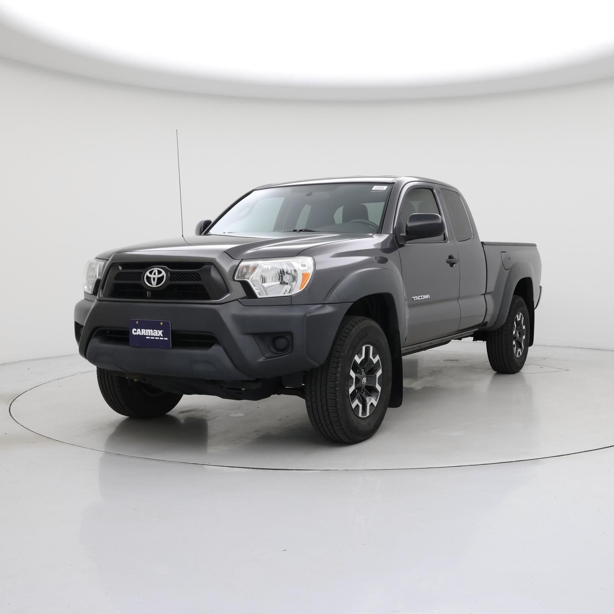 Thumbnail: 2015 Toyota Tacoma - 4