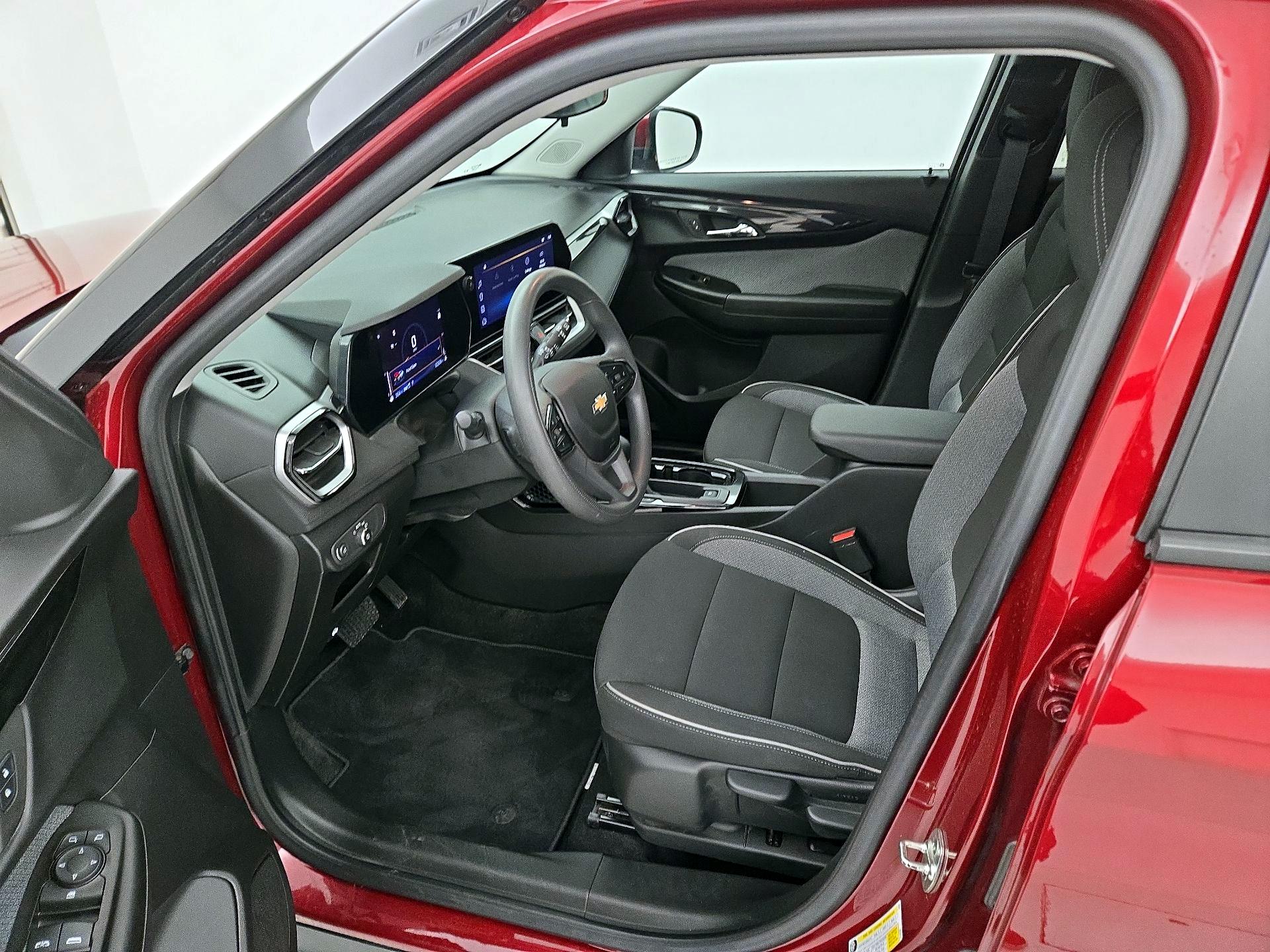 Thumbnail: 2024 Chevrolet TrailBlazer - 11