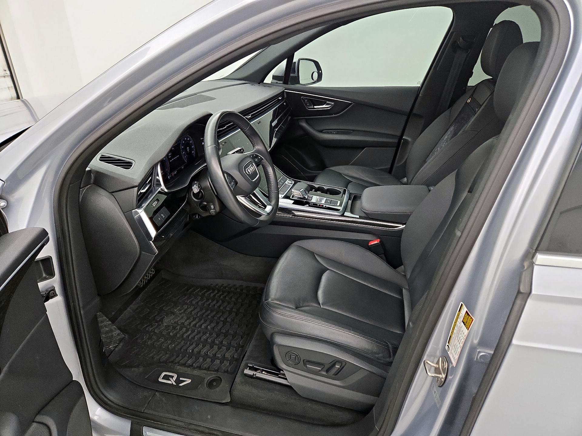 Thumbnail: 2020 Audi Q7 - 11