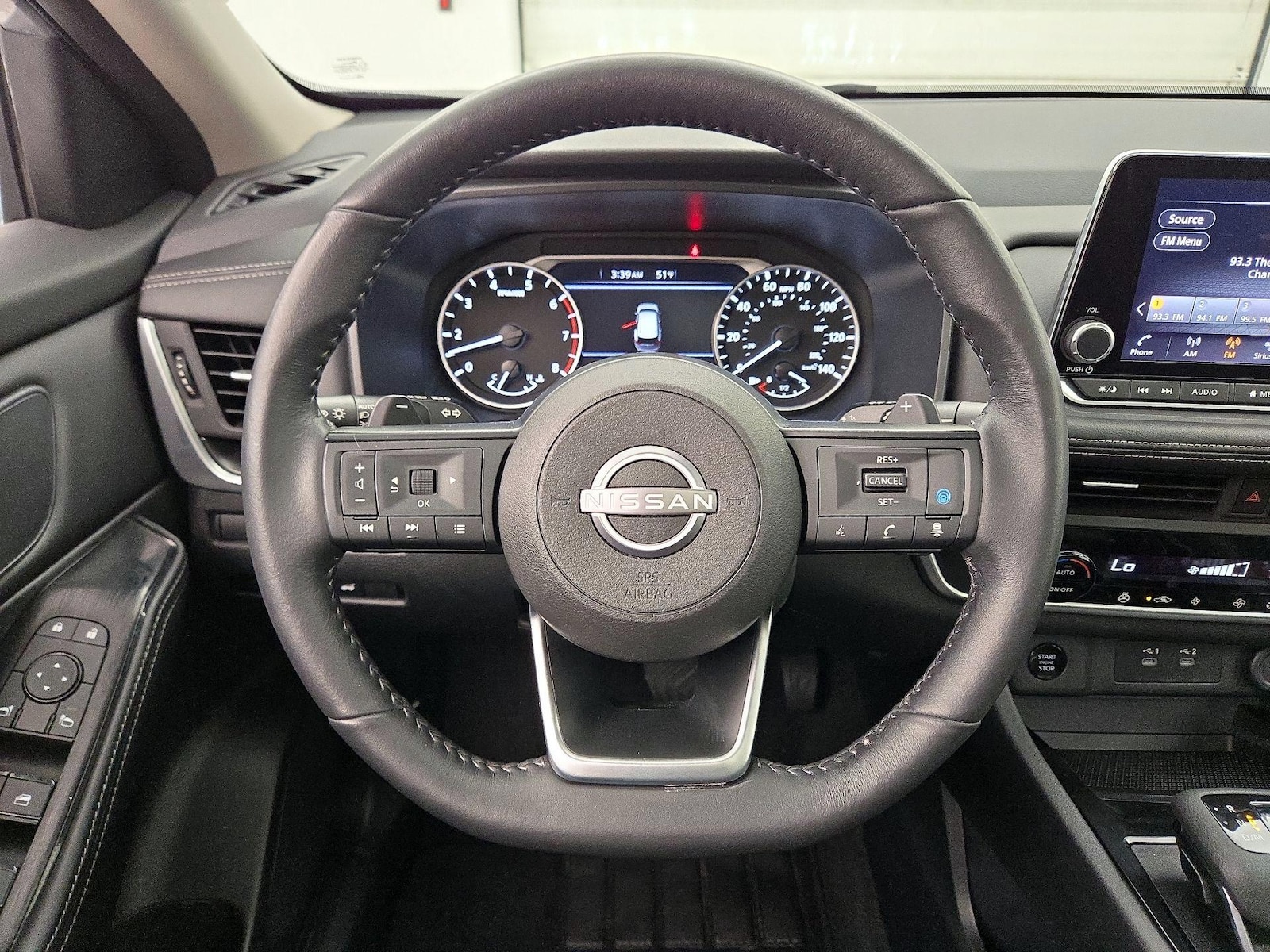 2024 Nissan Rogue SV - Photo 11