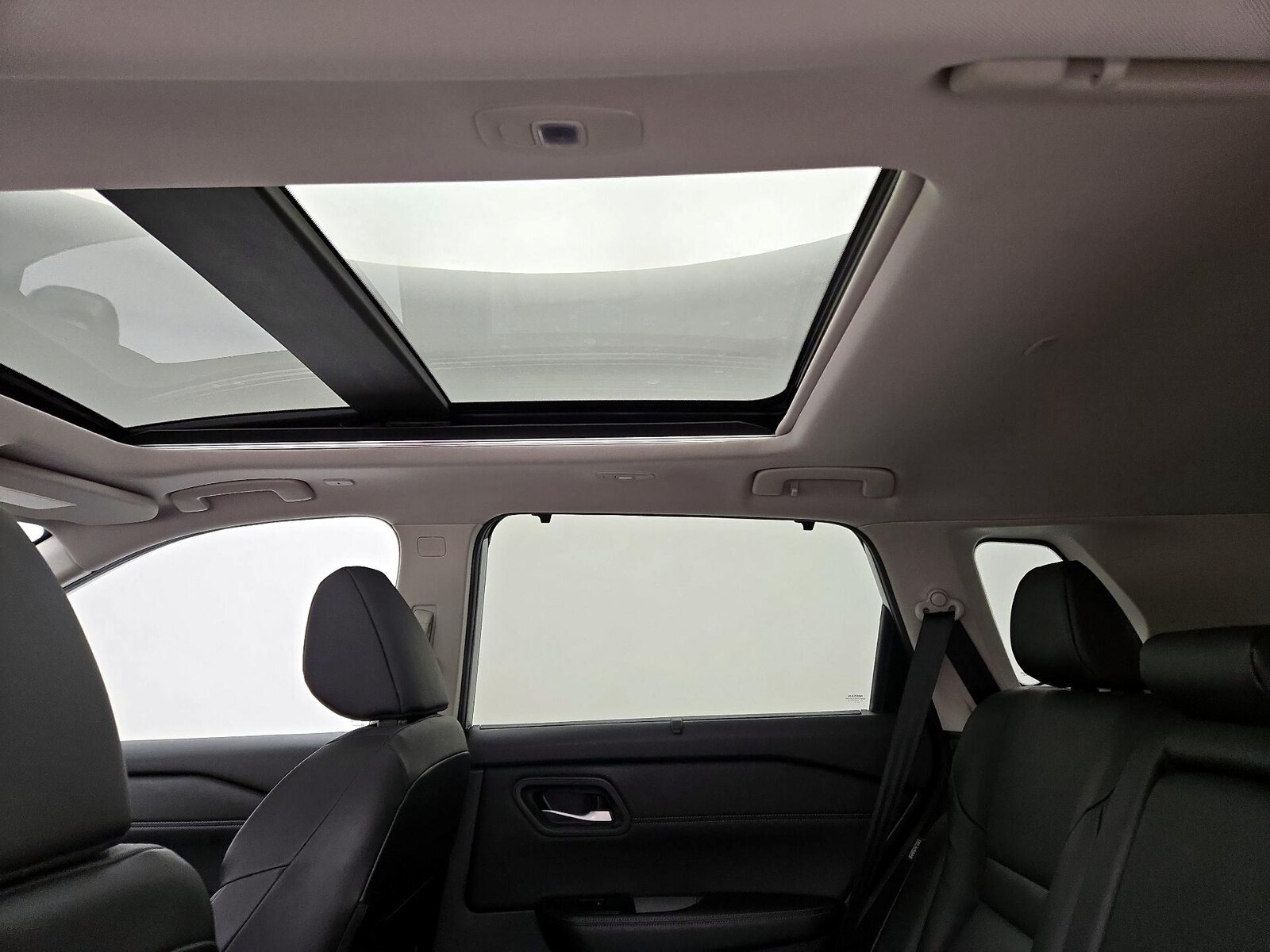 2024 Nissan Rogue SV - Photo 24