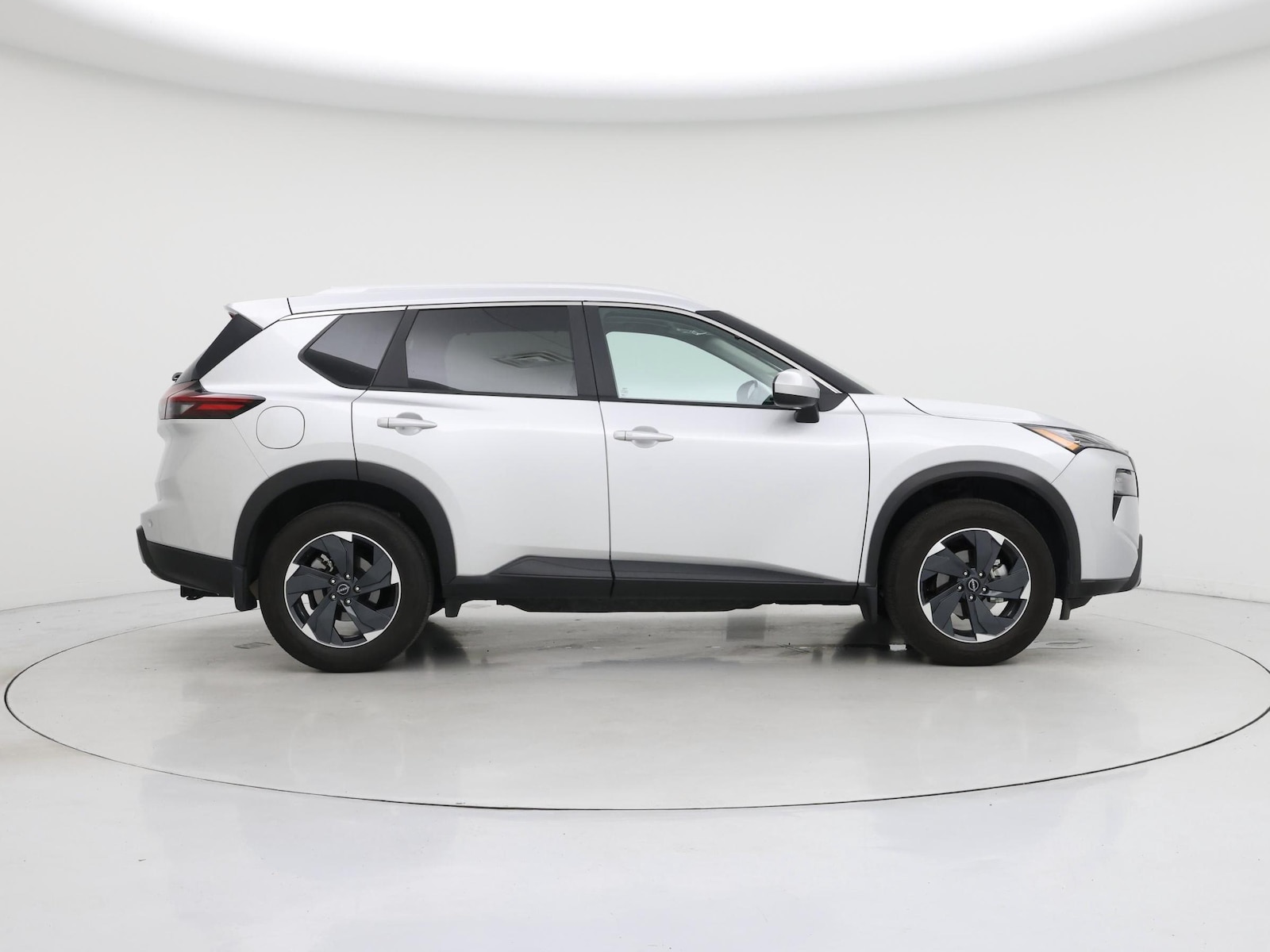 2024 Nissan Rogue SV - Photo 8