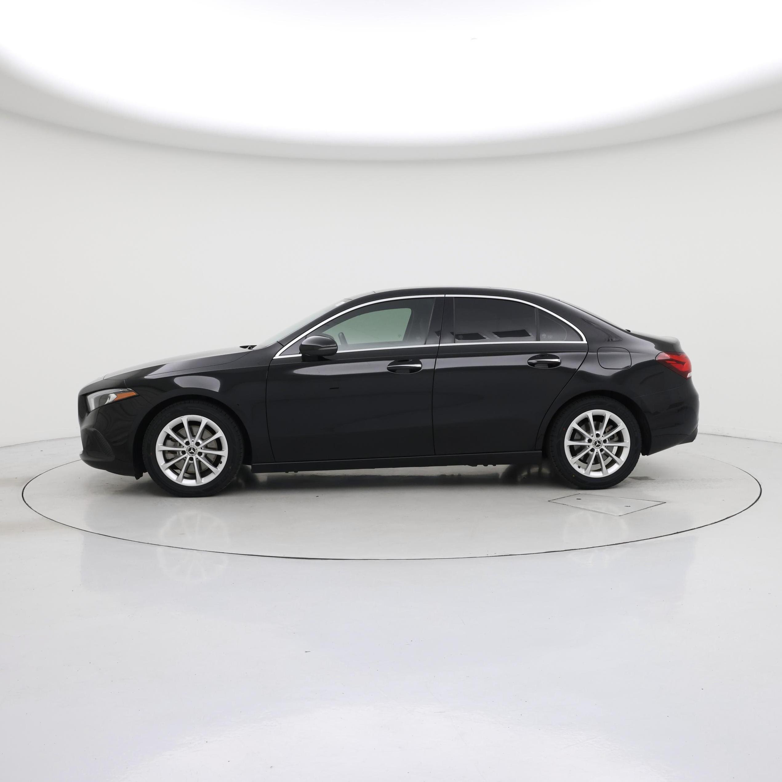 Thumbnail: 2021 Mercedes-Benz A-Class - 3