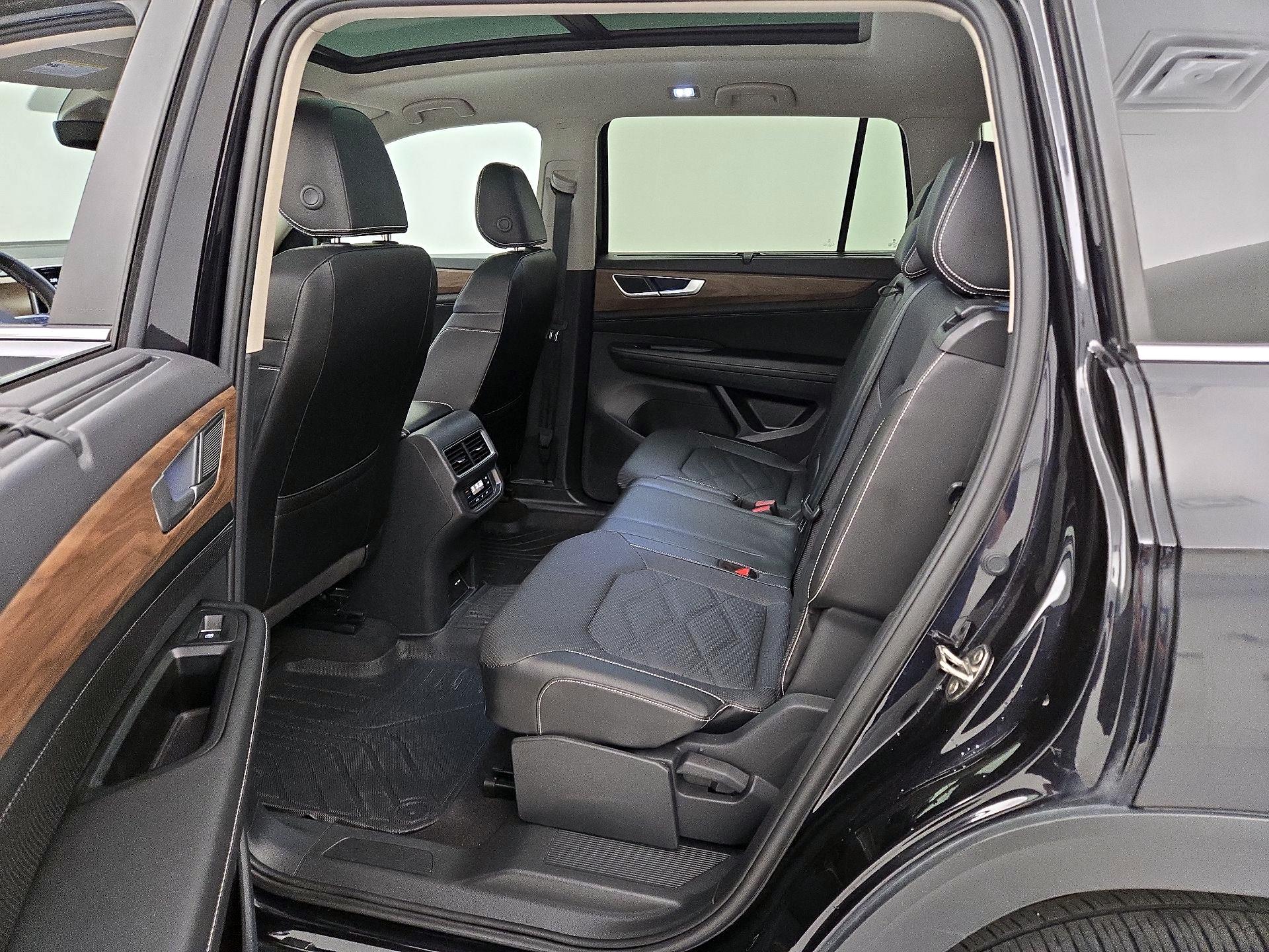 Thumbnail: 2024 Volkswagen Atlas - 20