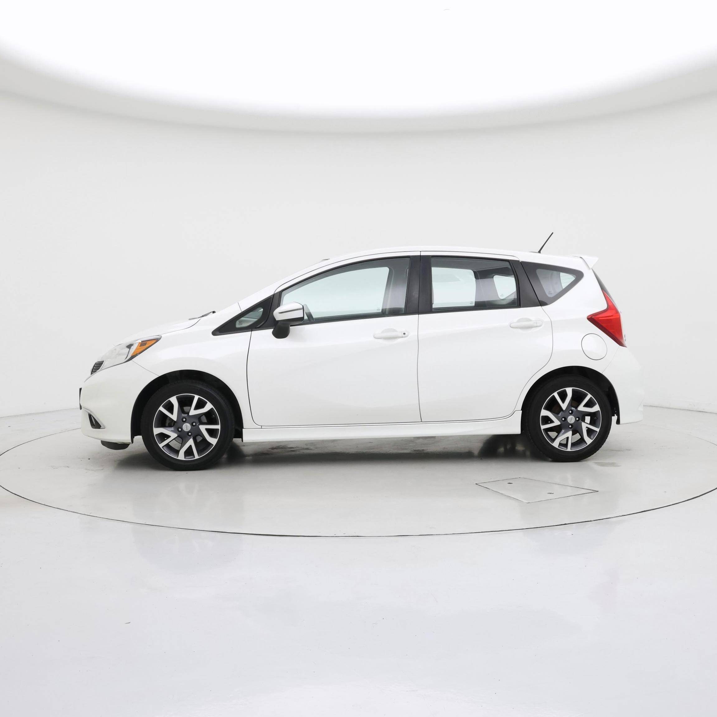 Thumbnail: 2015 Nissan Versa Note - 3