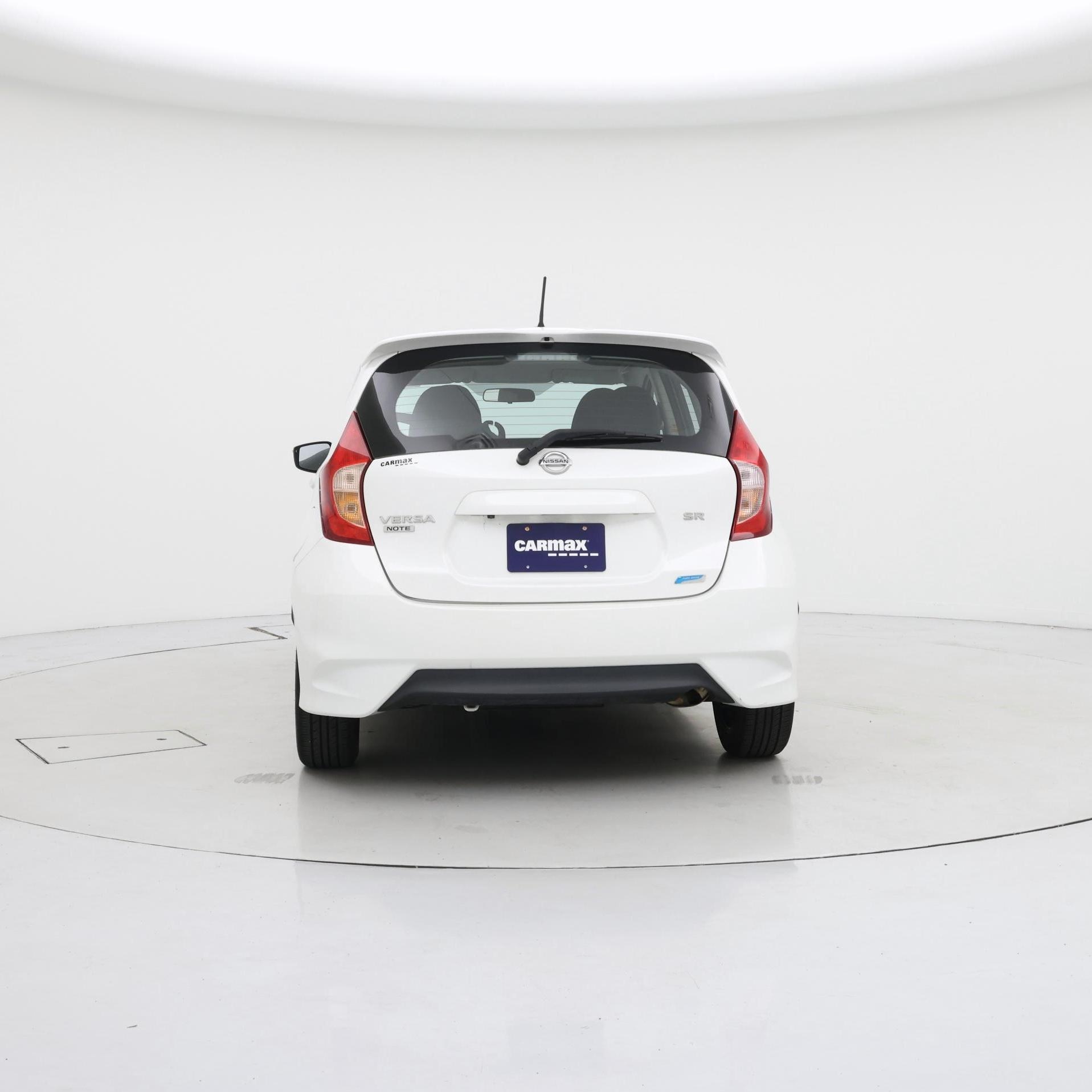 Thumbnail: 2015 Nissan Versa Note - 6