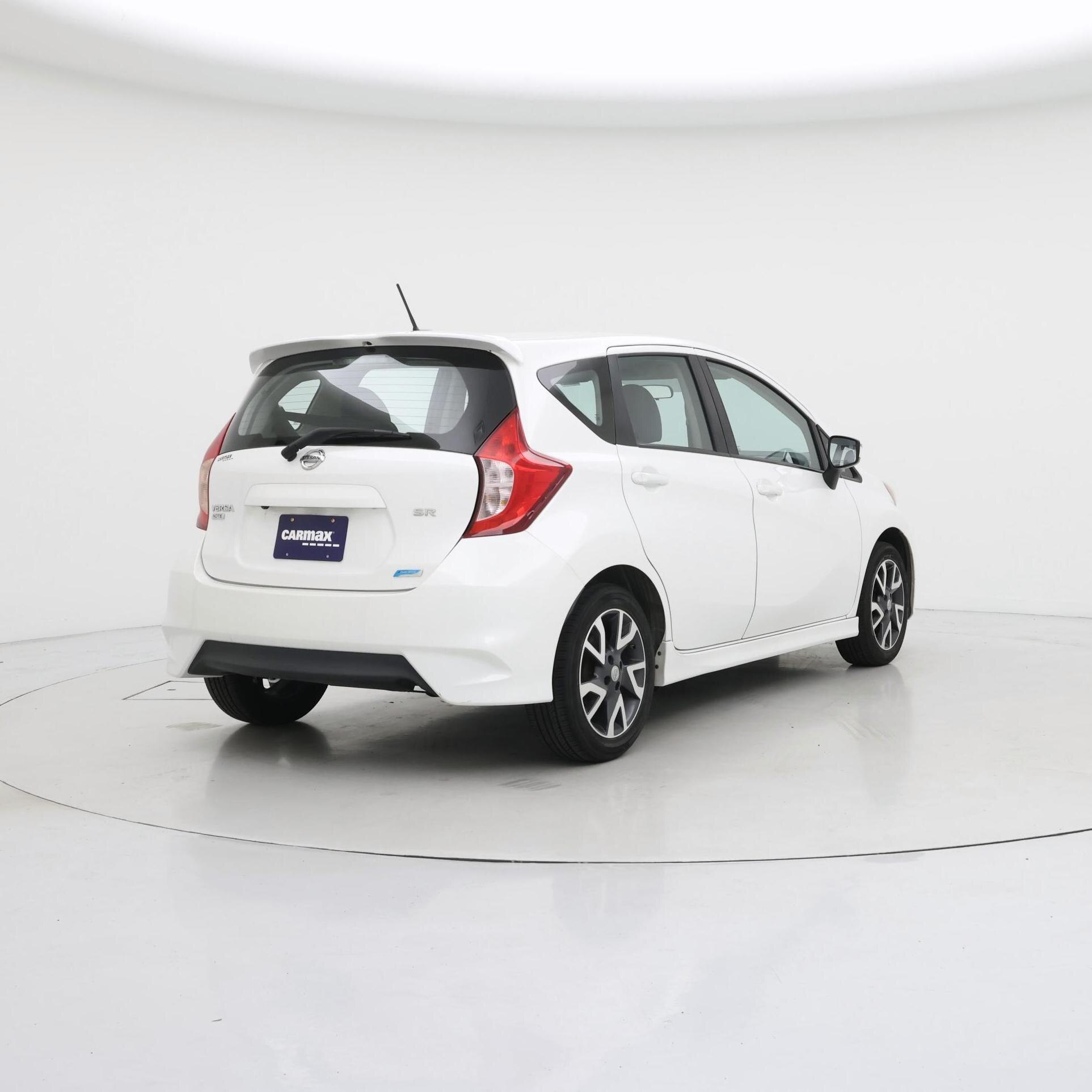 Thumbnail: 2015 Nissan Versa Note - 8
