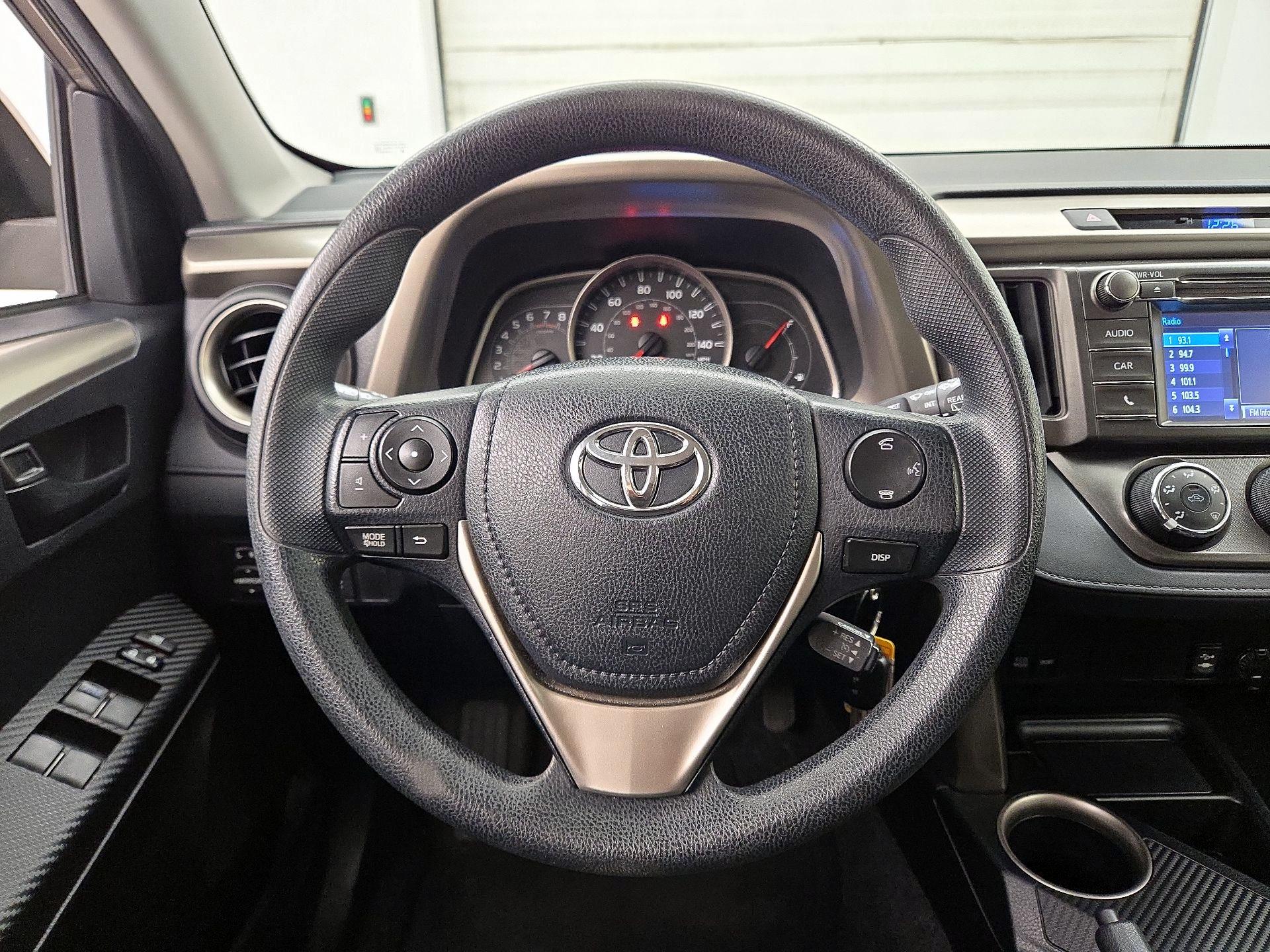 Thumbnail: 2014 Toyota RAV4 - 10