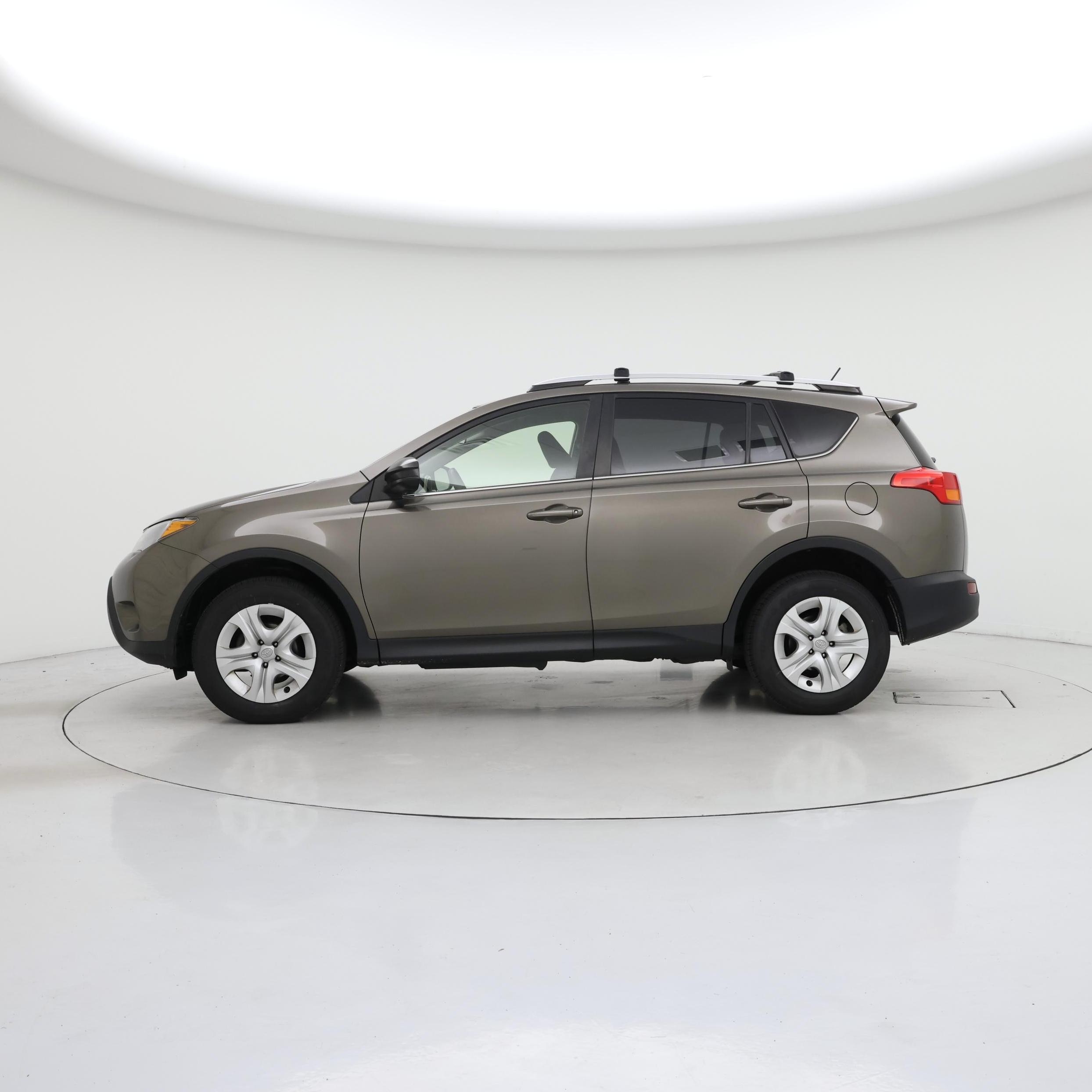 Thumbnail: 2014 Toyota RAV4 - 3