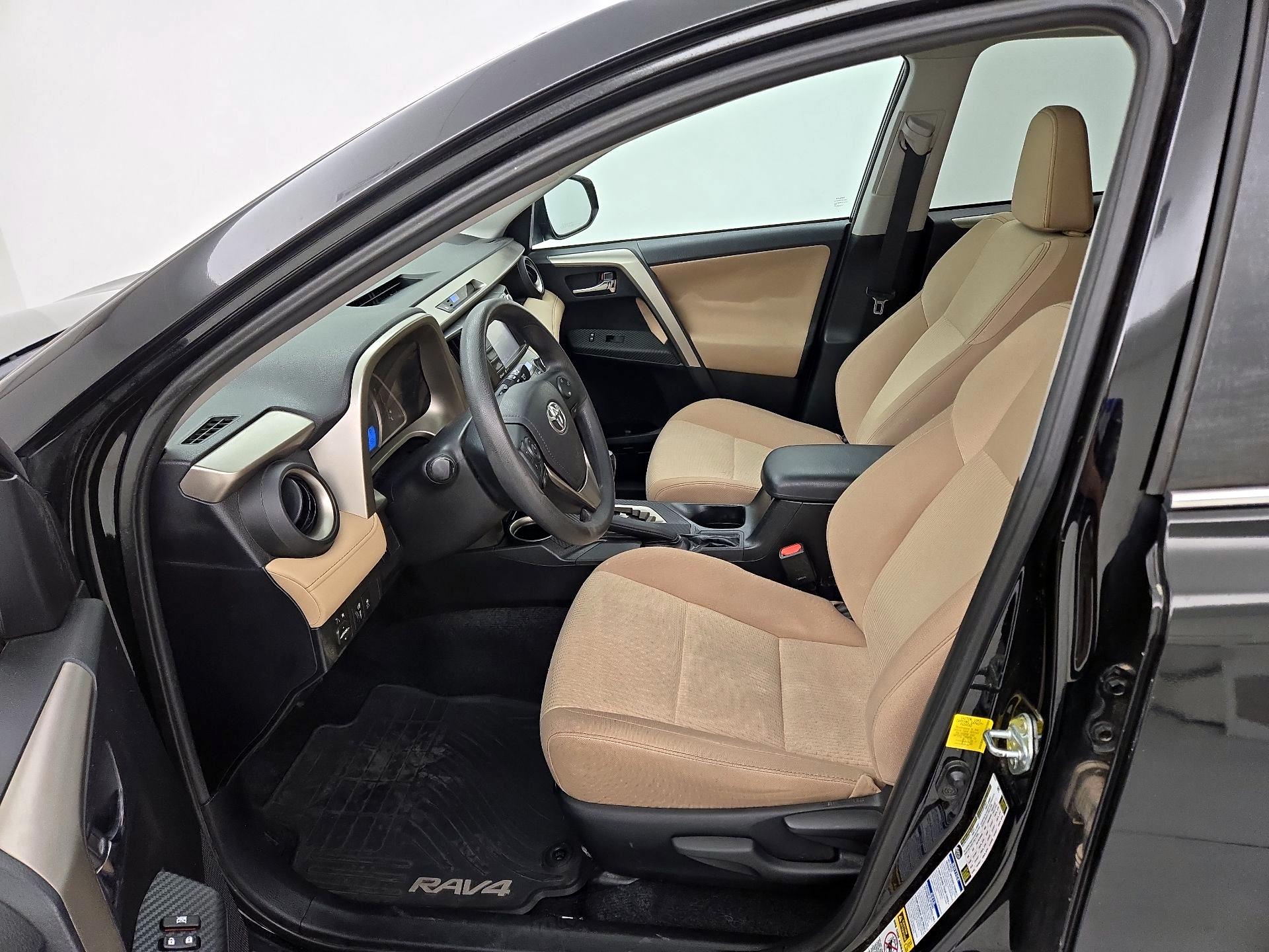 Thumbnail: 2014 Toyota RAV4 - 11