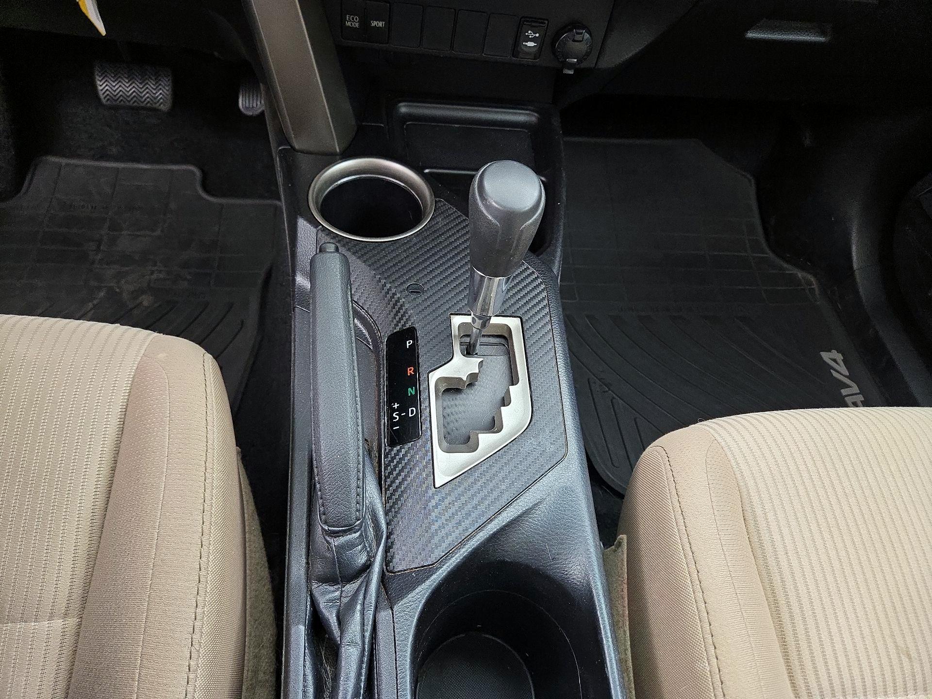 Thumbnail: 2014 Toyota RAV4 - 17