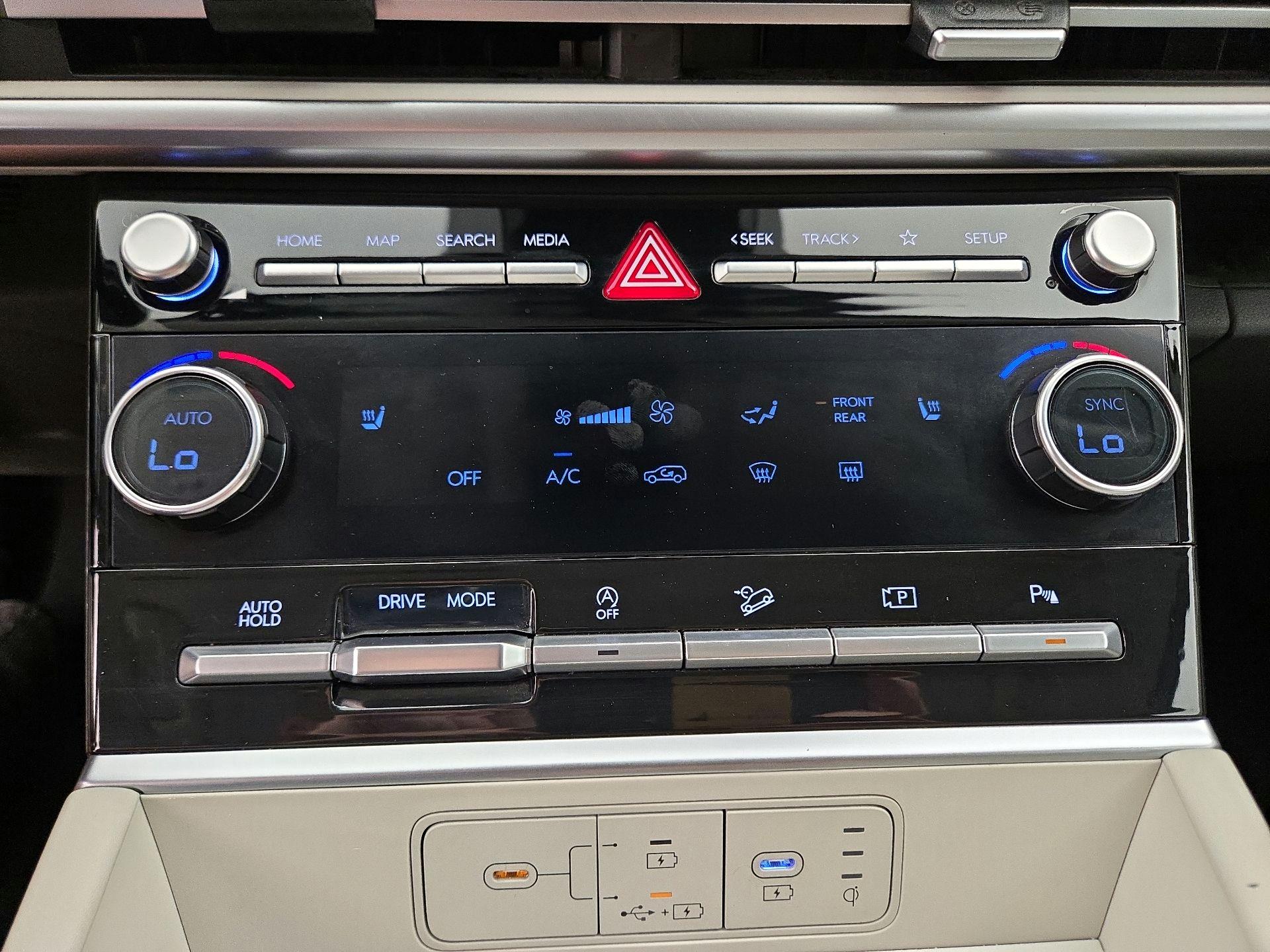 Thumbnail: 2024 Hyundai Santa Fe - 16