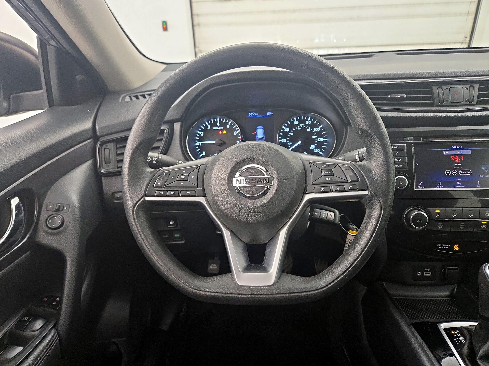 Thumbnail: 2018 Nissan Rogue - 10
