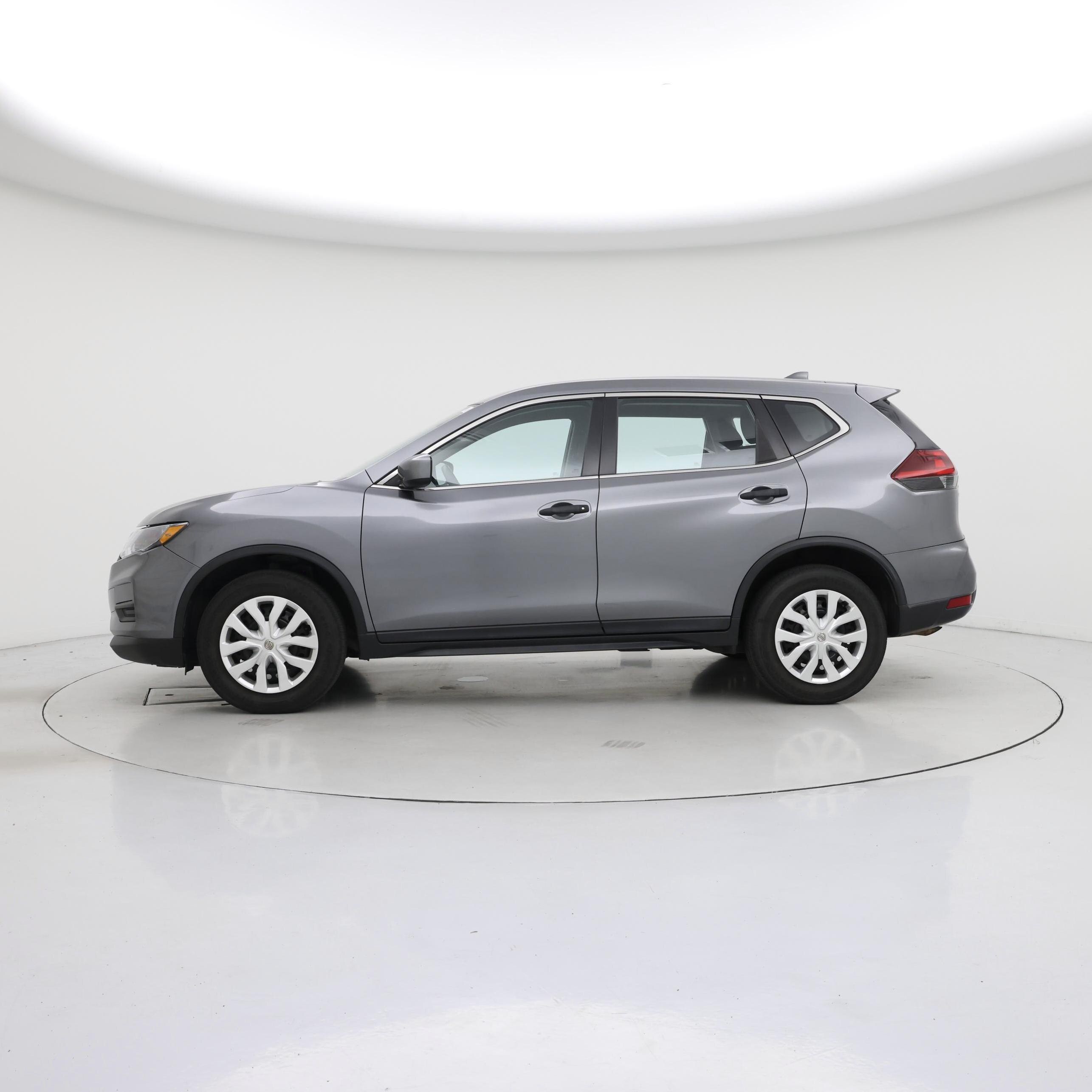 Thumbnail: 2018 Nissan Rogue - 3