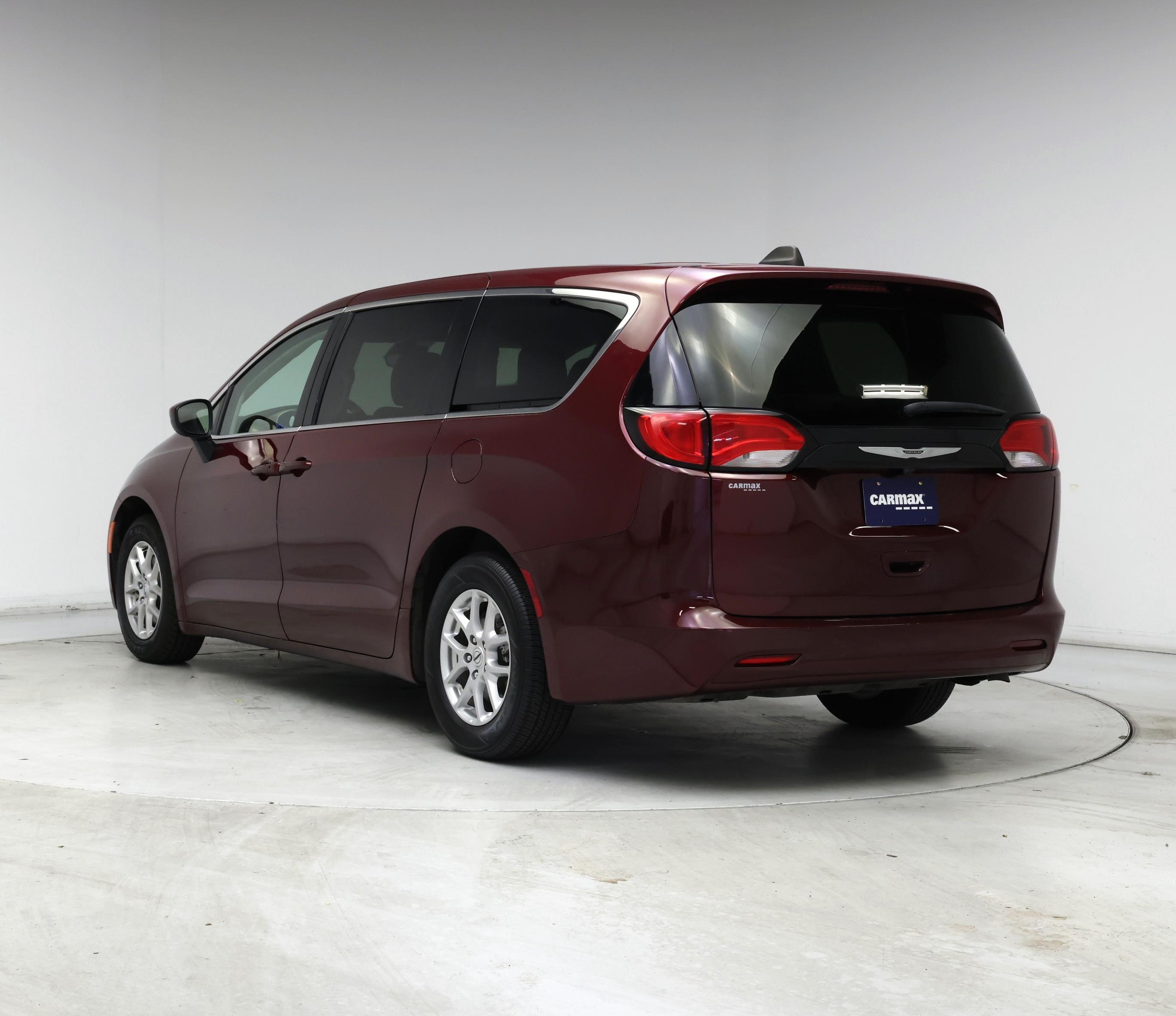 Thumbnail: 2023 Chrysler Voyager - 2