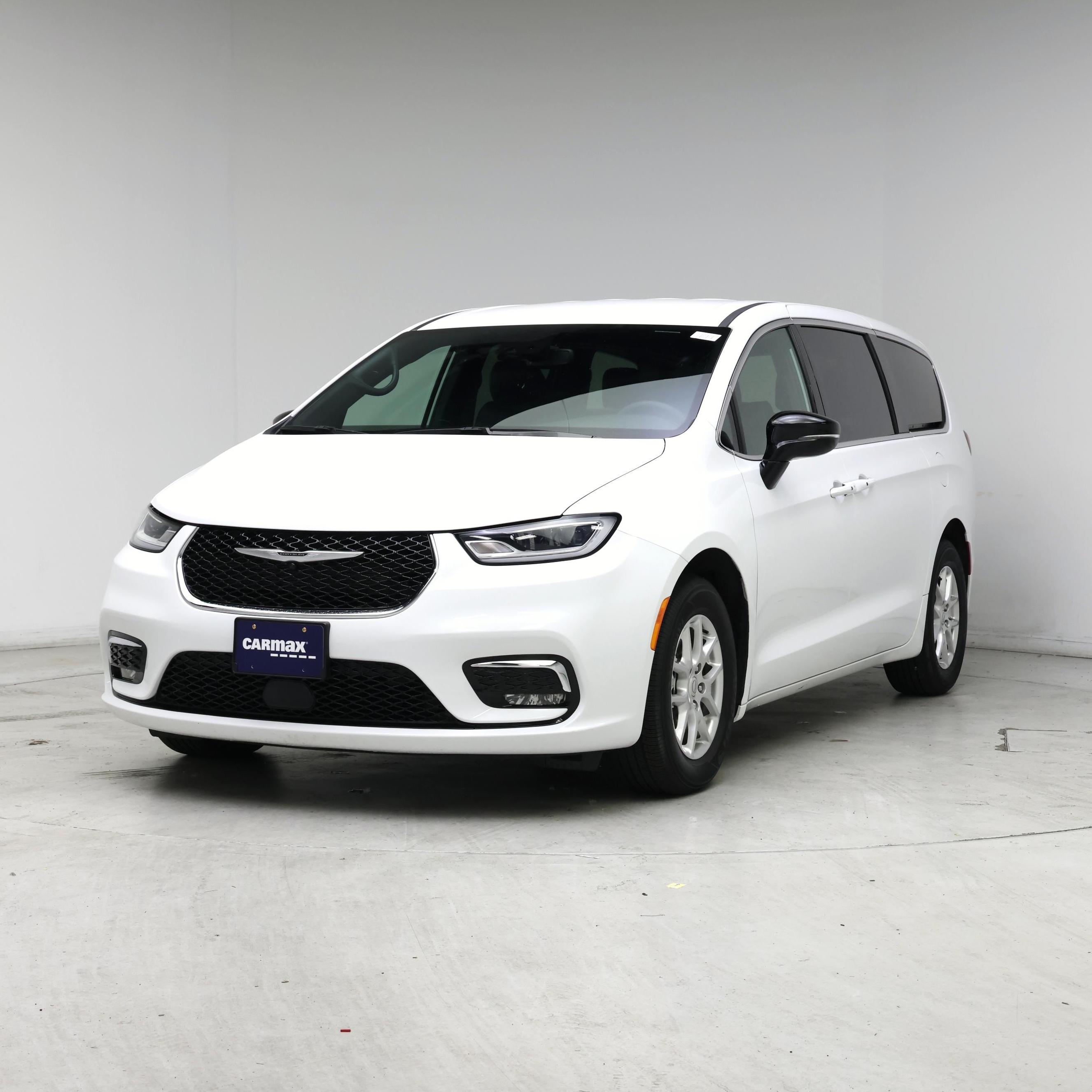 Thumbnail: 2025 Chrysler Pacifica - 4