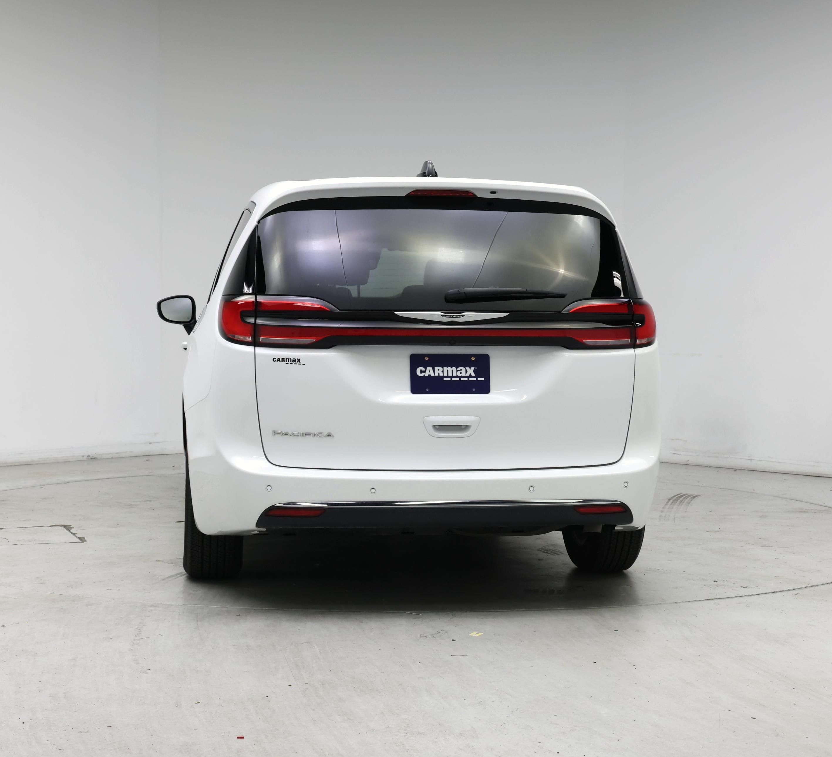Thumbnail: 2025 Chrysler Pacifica - 6