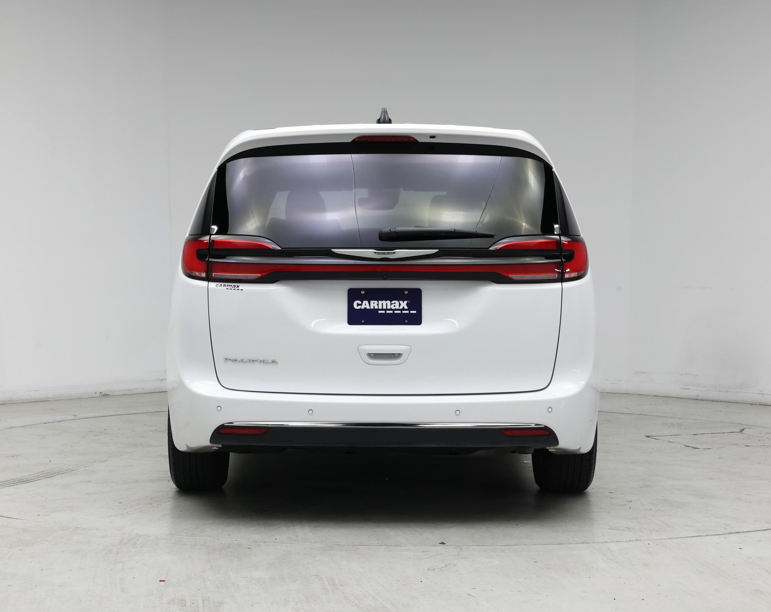 Thumbnail: 2025 Chrysler Pacifica - 6