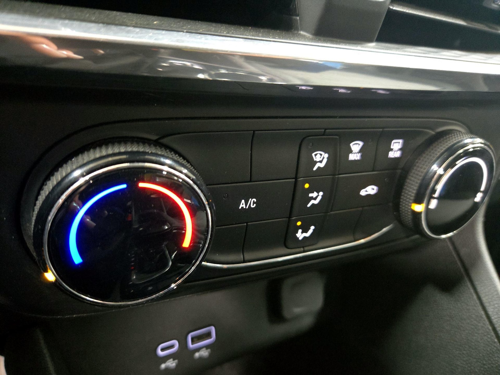 2024 Buick Encore GX Preferred - Photo 17