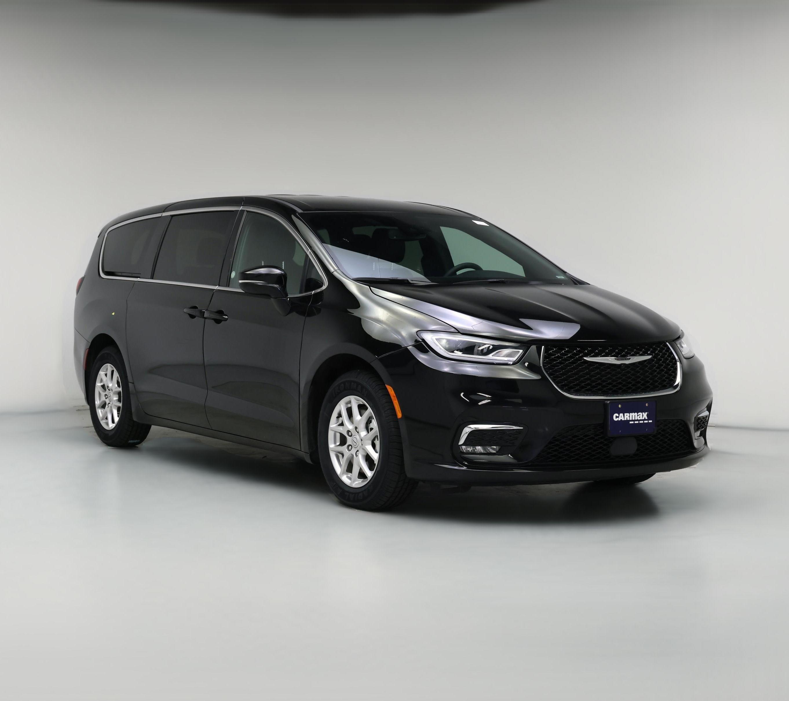 Thumbnail: 2025 Chrysler Pacifica - 1
