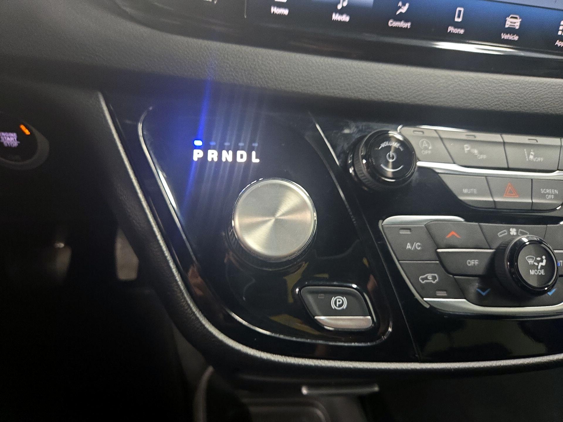 Thumbnail: 2025 Chrysler Pacifica - 17