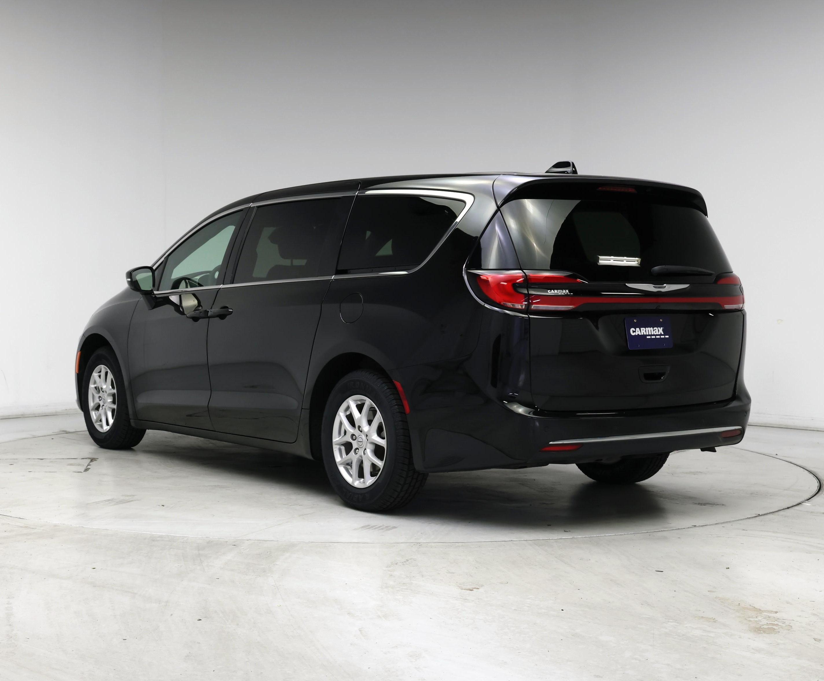 Thumbnail: 2025 Chrysler Pacifica - 2