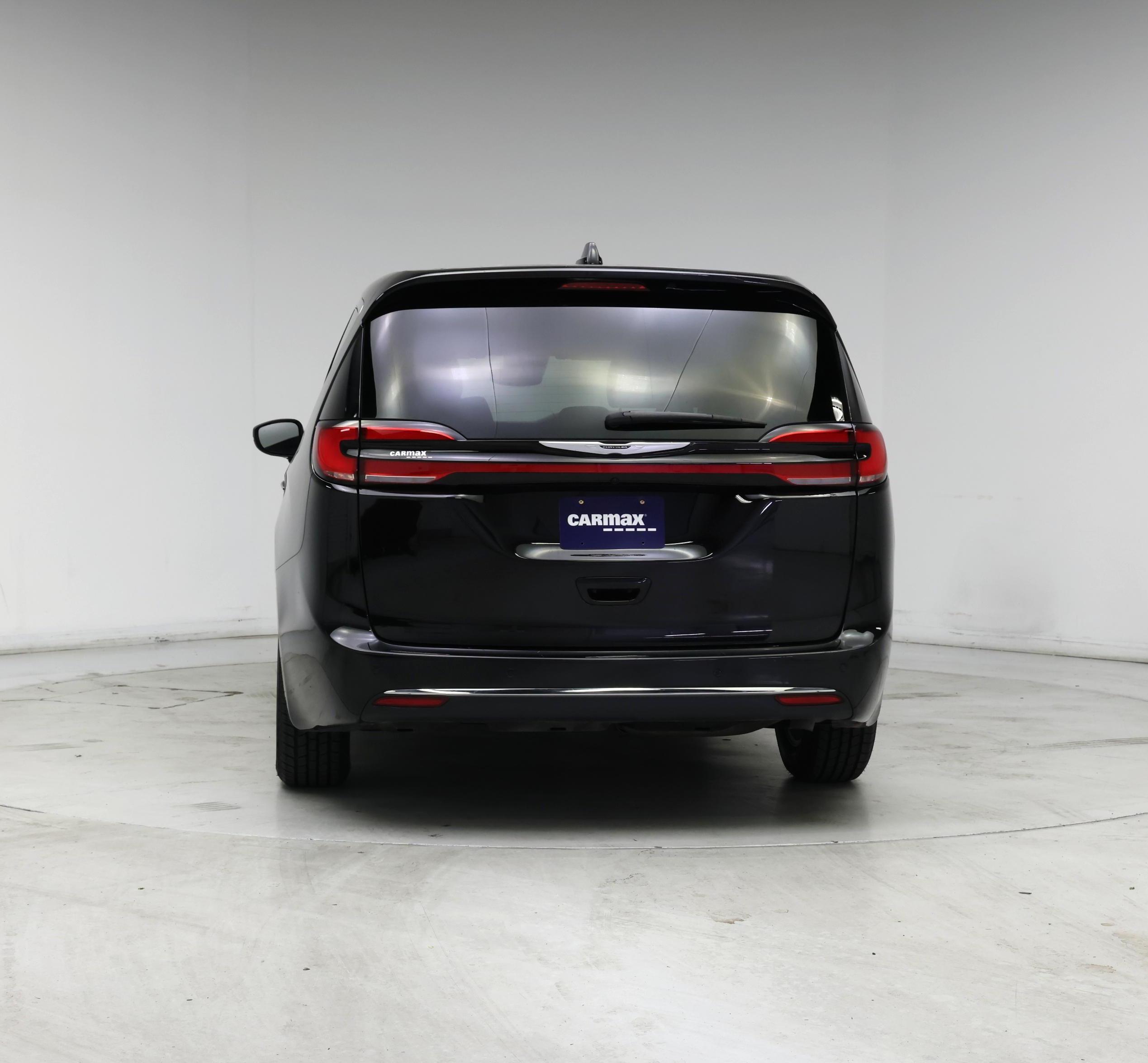 Thumbnail: 2025 Chrysler Pacifica - 6