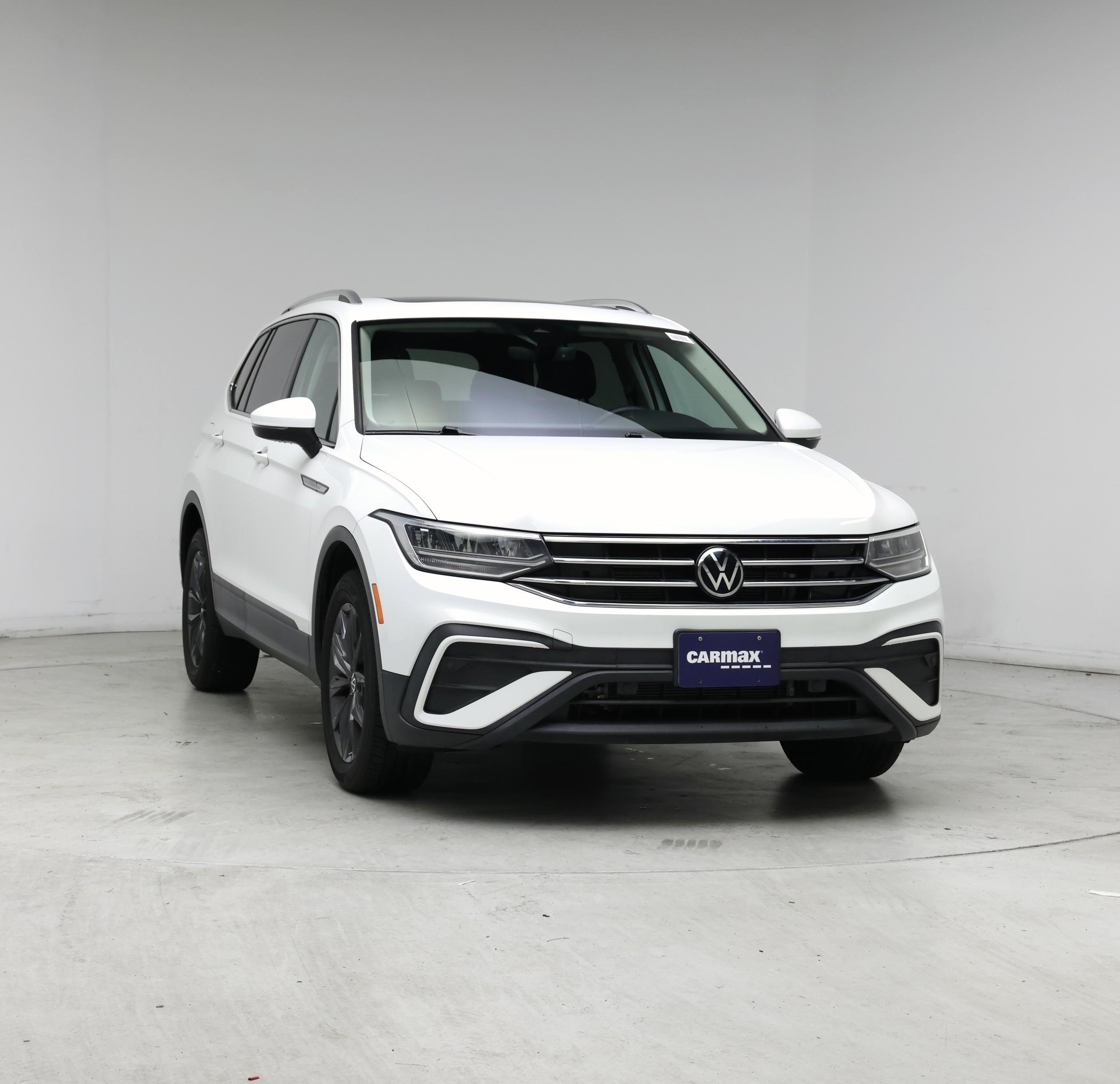 Thumbnail: 2022 Volkswagen Tiguan - 5