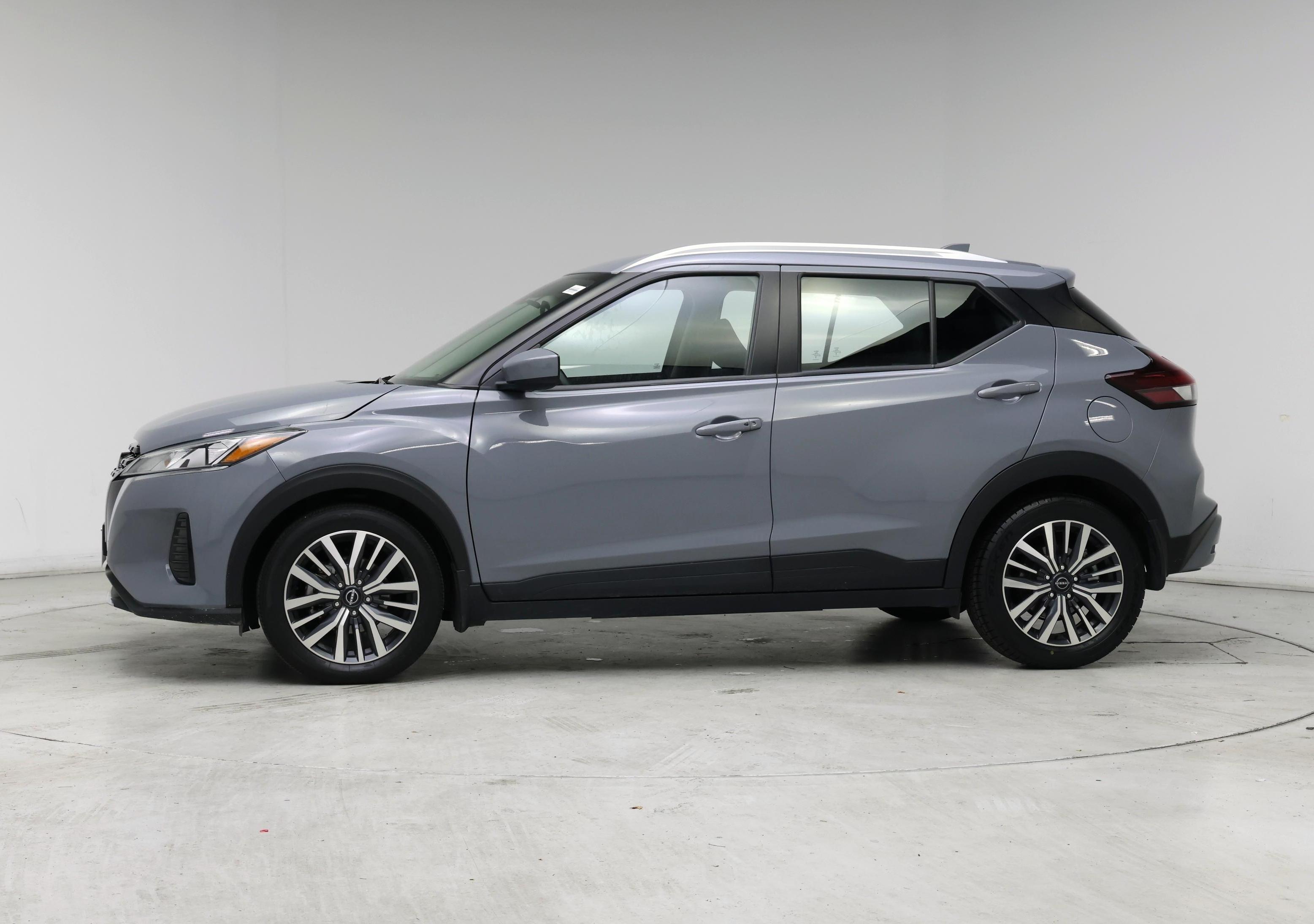 Thumbnail: 2023 Nissan Kicks - 3