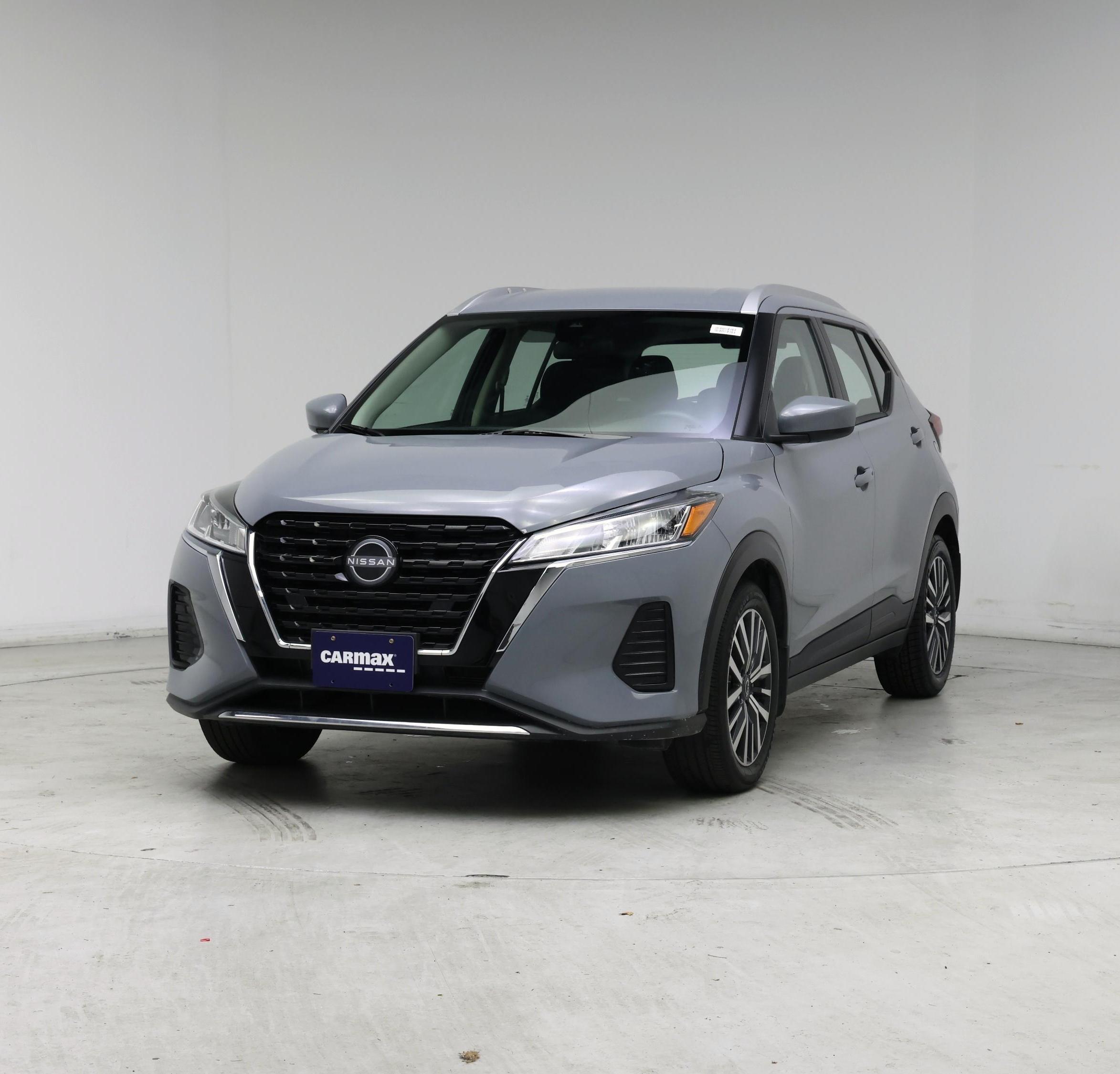 Thumbnail: 2023 Nissan Kicks - 4